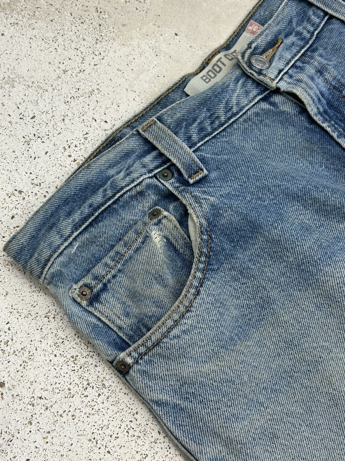 Levi's Vintage Levis 517 Boot Cut Jeans Stonewashed Size US 35 - 8 Thumbnail