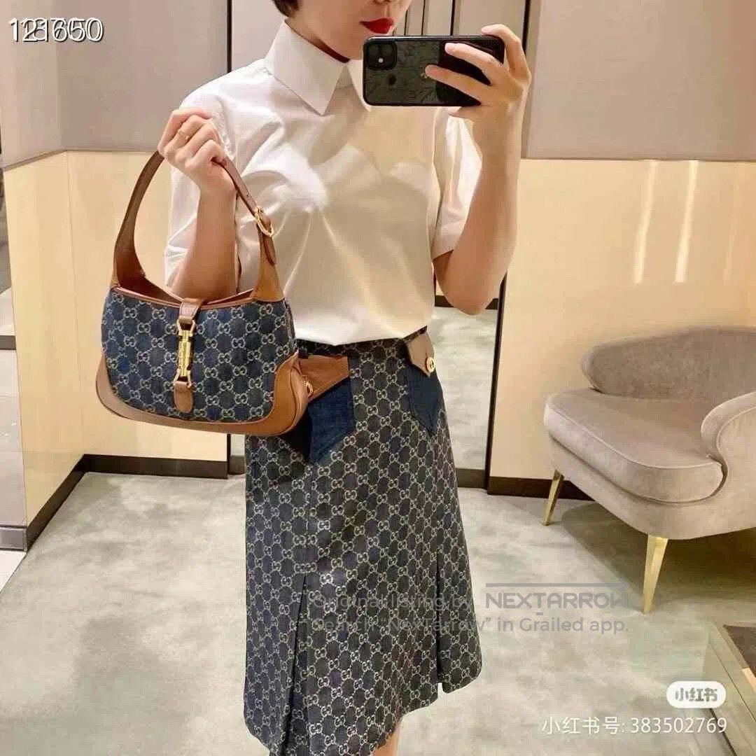 Gucci Gucci 080397 D946 Denim Skirt. Size 35" - 8 Thumbnail