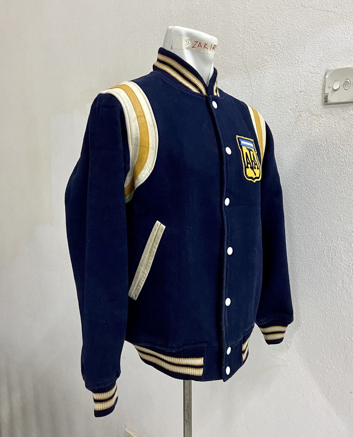 Vintage VINTAGE ARGENTINA FA VARSITY JACKET Size US L / EU 52-54 / 3 - 4 Thumbnail