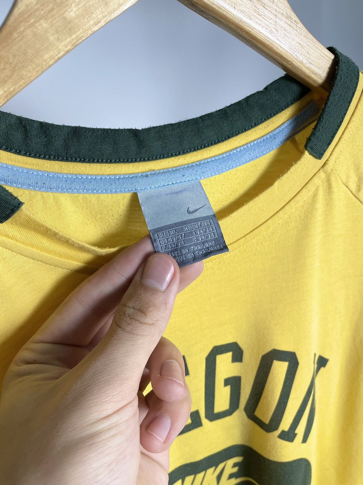 Nike Nike 🇧🇷 Vintage Oregon track yellow green jersey tee shirt Size US XL / EU 56 / 4 - 9 Thumbnail