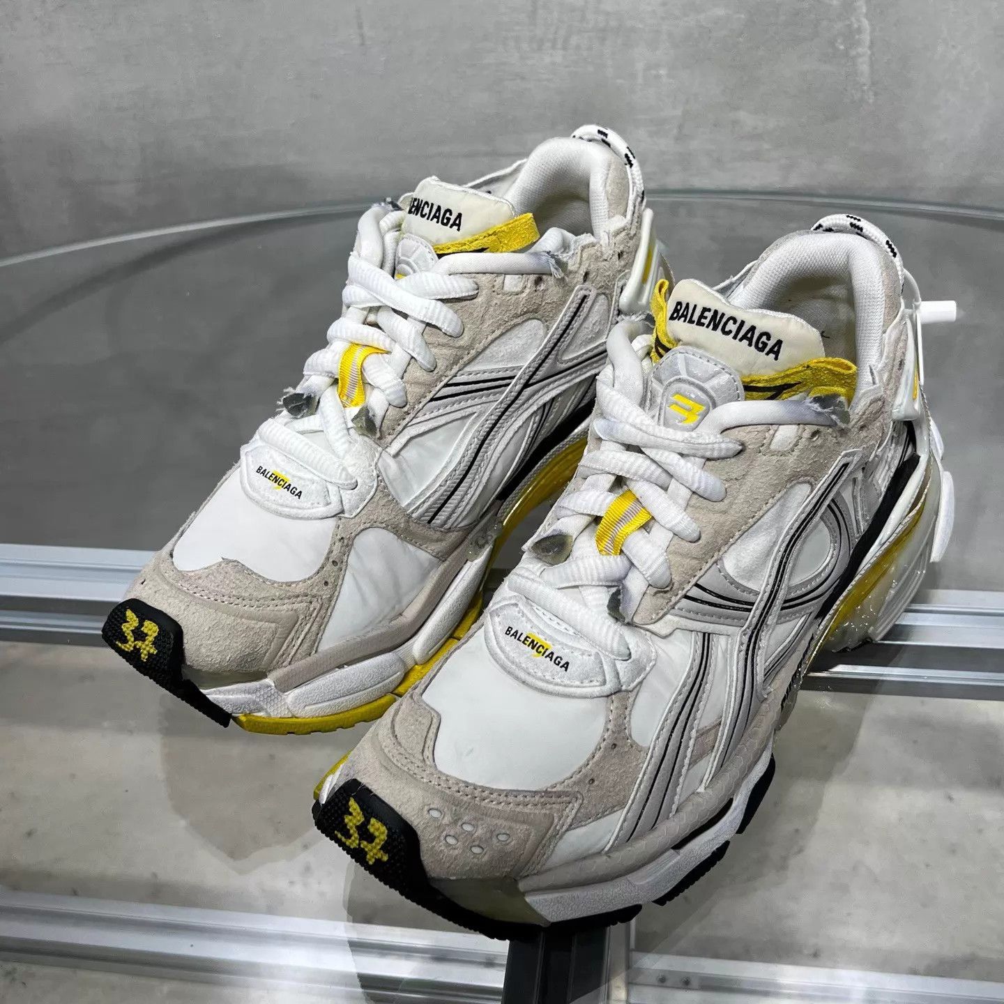 Balenciaga Balenciaga BLCG Runner White/Yellow 37 YH26163 Size US 7 / IT 37 - 2 Thumbnail