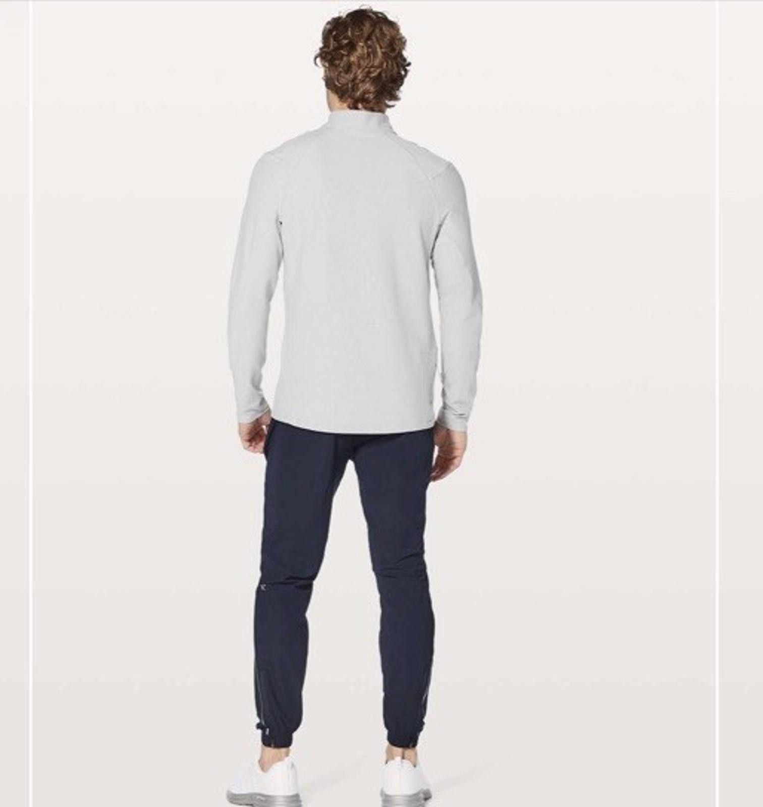 Lululemon Lululemon Surge Warm 1/2 Zip Medium Gray Running Gym Size US M / EU 48-50 / 2 - 2 Thumbnail