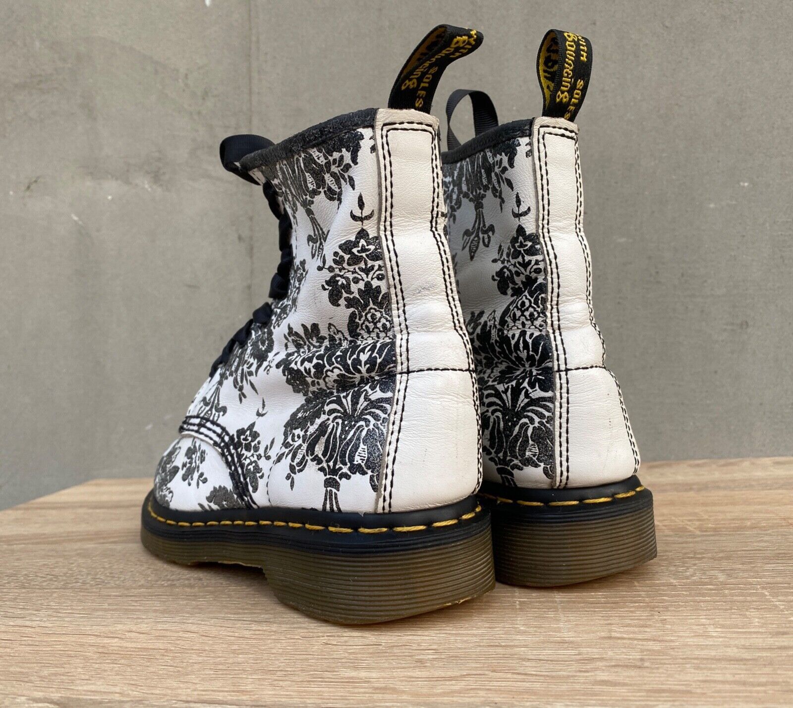 Dr. Martens Dr. Martens 1460 W Floral Printed Size US 6 / IT 36 - 3 Thumbnail