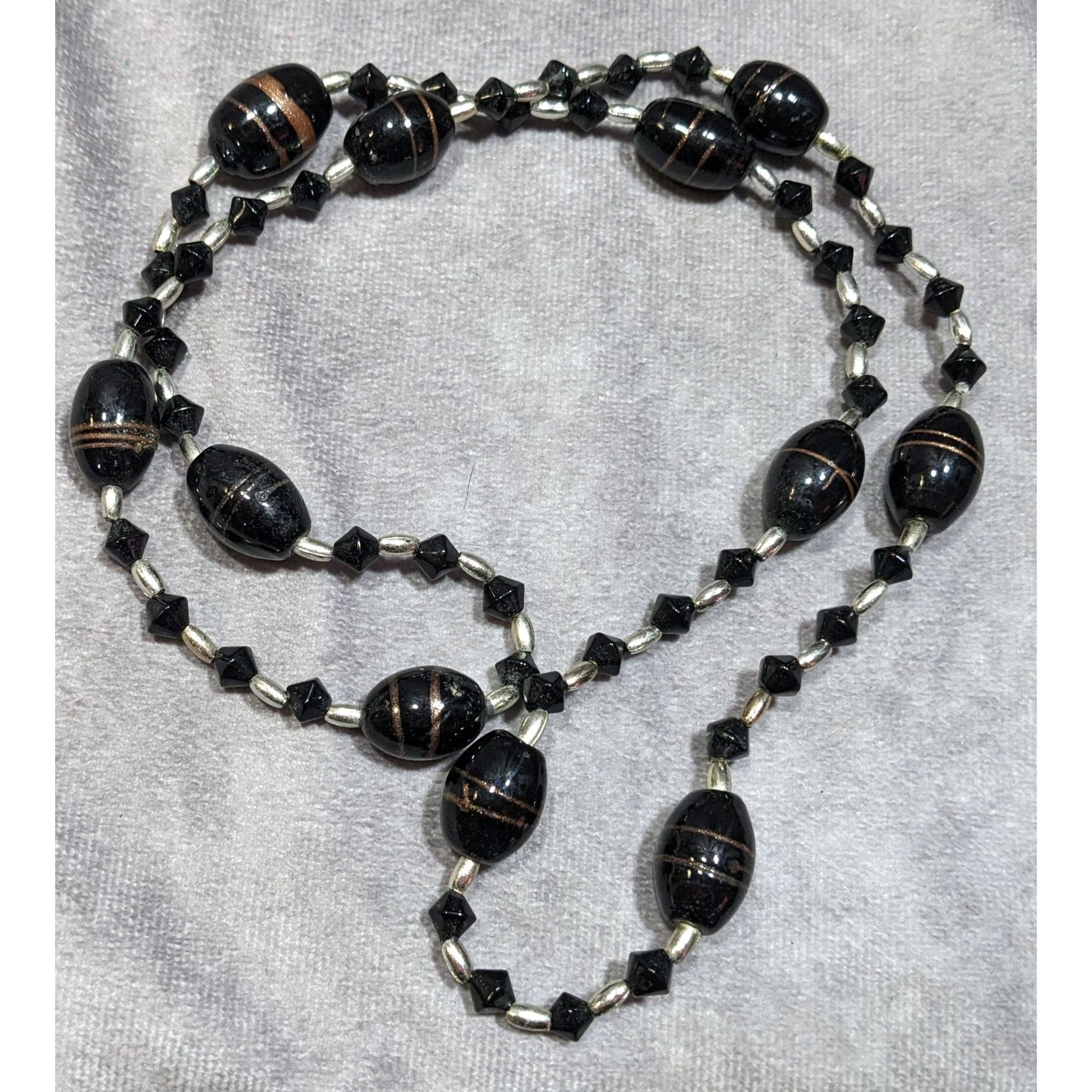 Other Gothic Black Glass And Silver Tone Beaded Necklace Size ONE SIZE - 4 Thumbnail