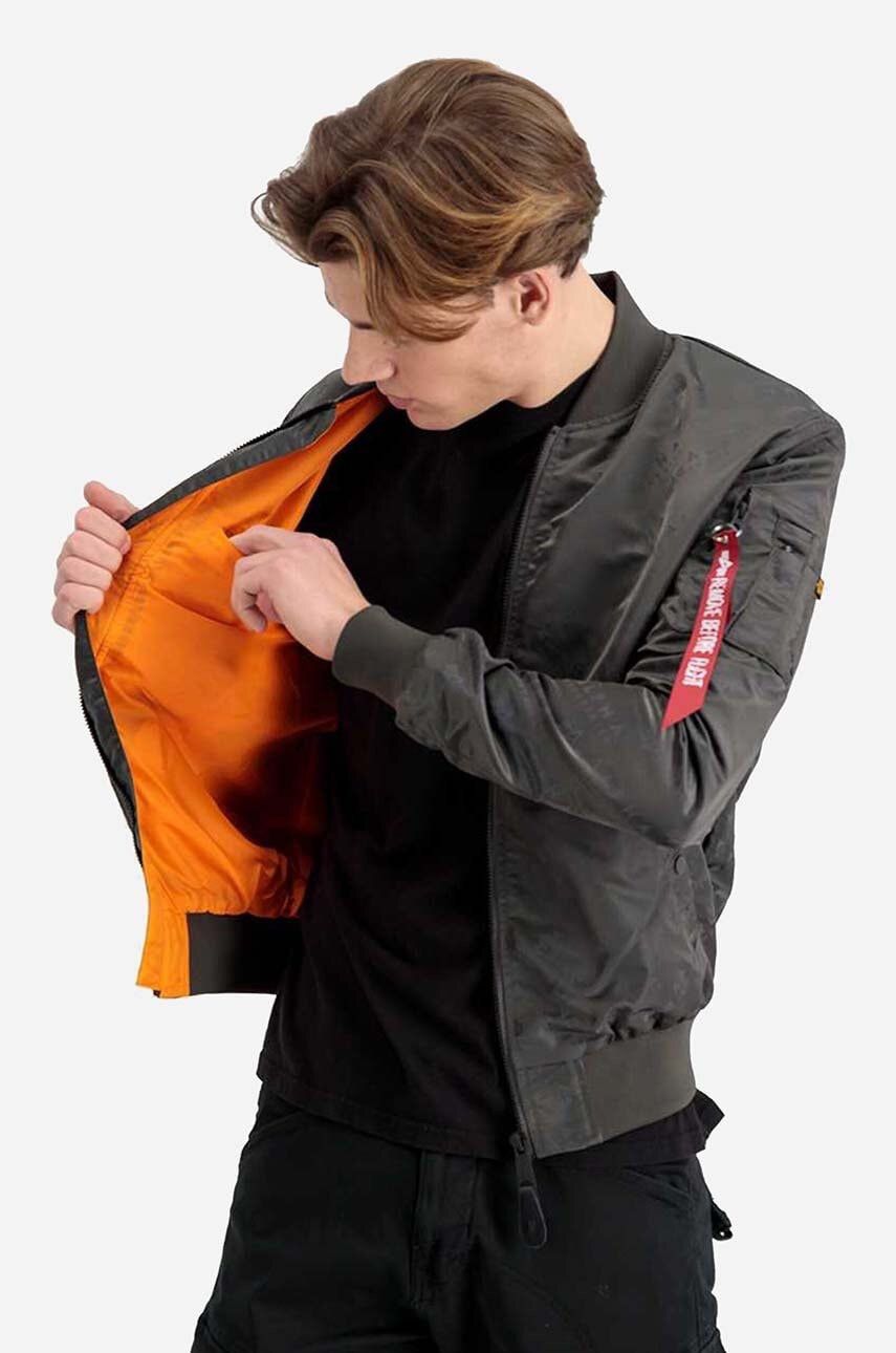 Alpha Industries Alpha Industries MA-1 LW AOP RainbowReversible Bomber Jacket Size US L / EU 52-54 / 3 - 4 Thumbnail