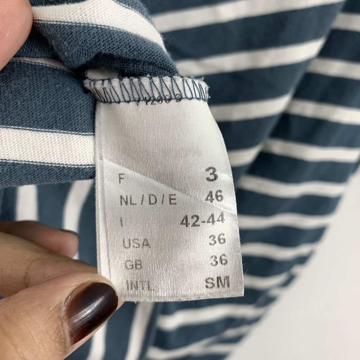 Saint James Vintage SAINT JAMES Depuis 1889 Stripes French Brand Tshirt Size US S / EU 44-46 / 1 - 7 Thumbnail