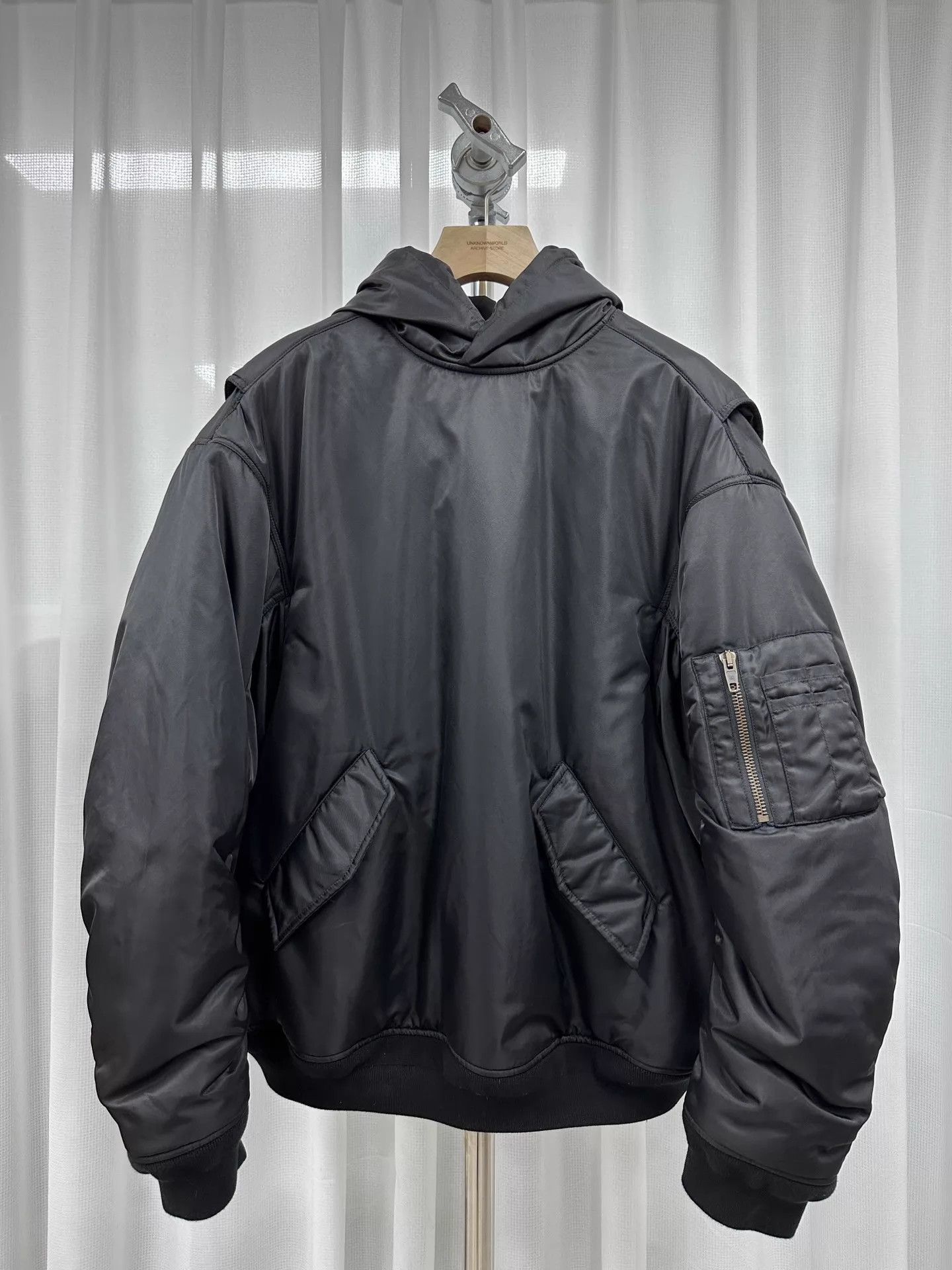 Balenciaga Balenciaga Runway Pull Over Bomber Jacket Size 1 Size US S / EU 44-46 / 1 - 1 Thumbnail