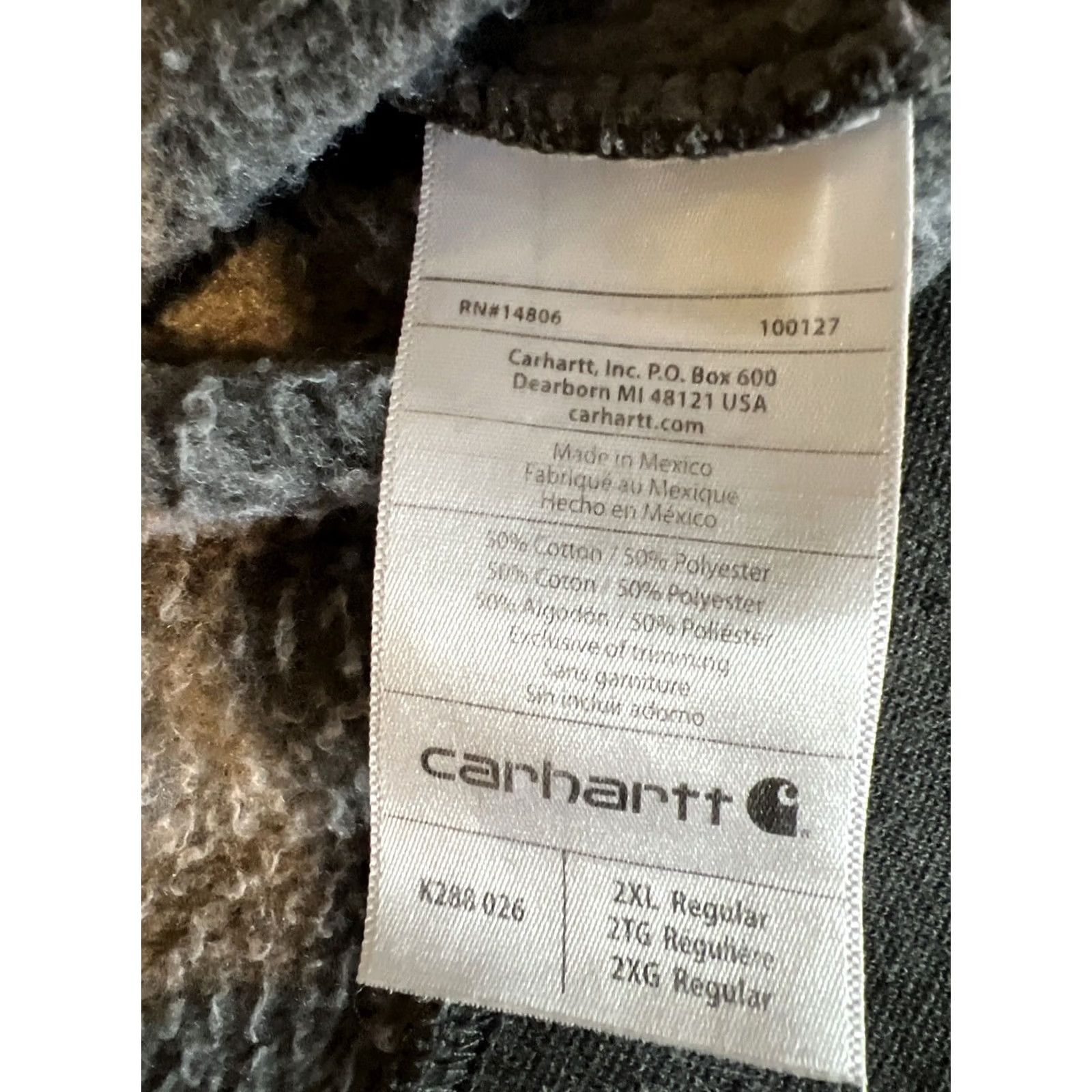Carhartt VINTAGE Carhartt Hoodie Men’s 2XL Pullover J2001 Logo On Sleeve Gray Cotton Polyester Knit Sweatshirt Shirt Mens 2XL Hooded Outdoor 90s Style Size US XXL / EU 58 / 5 - 4 Thumbnail