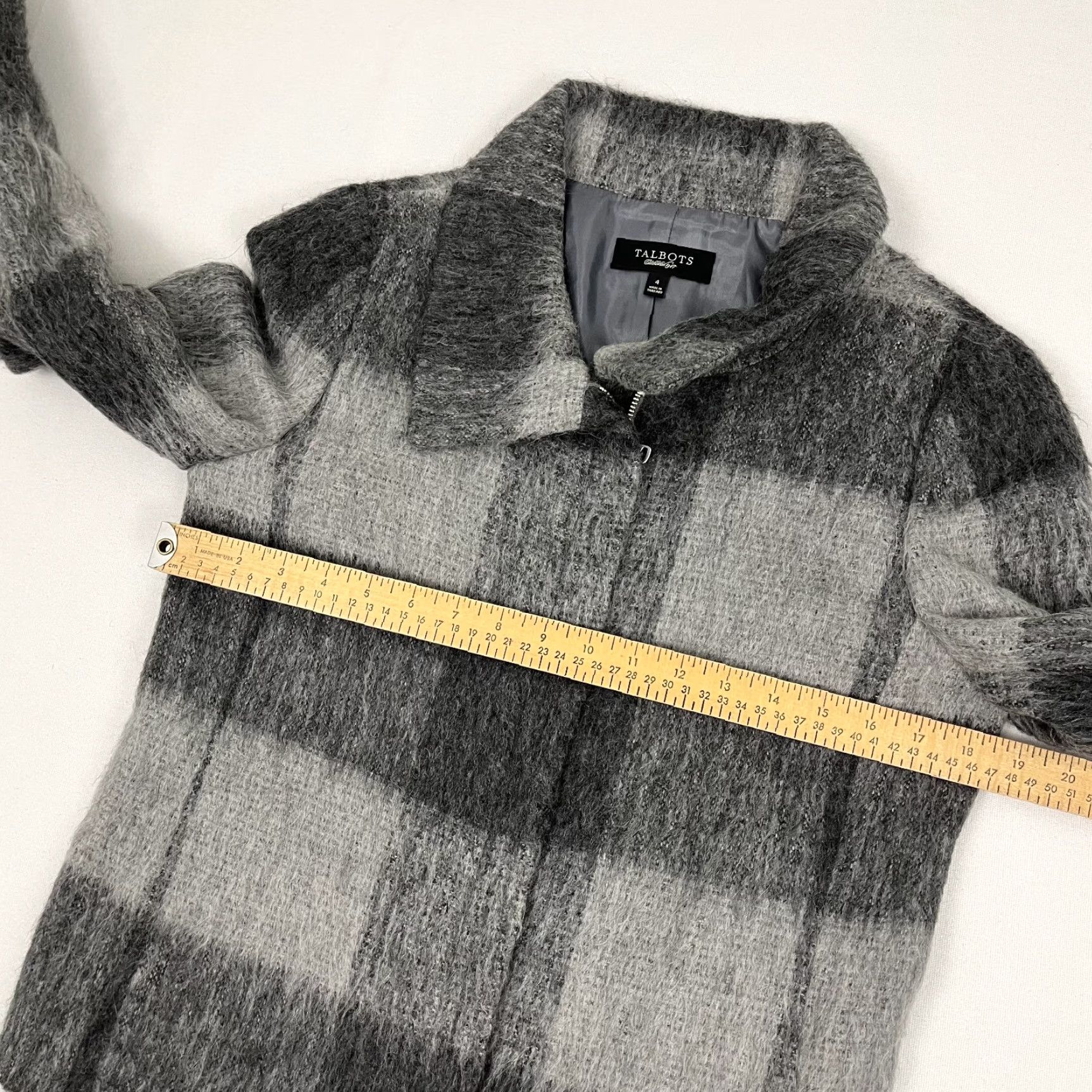 Talbots **Talbots Women's Gray Wool Alpaca Blazer Jacket Size 4 Classic** User: **Talbots Women's Gray Wool Blazer Jacket Size 4 Classic** Size S / US 4 / IT 40 - 6 Thumbnail