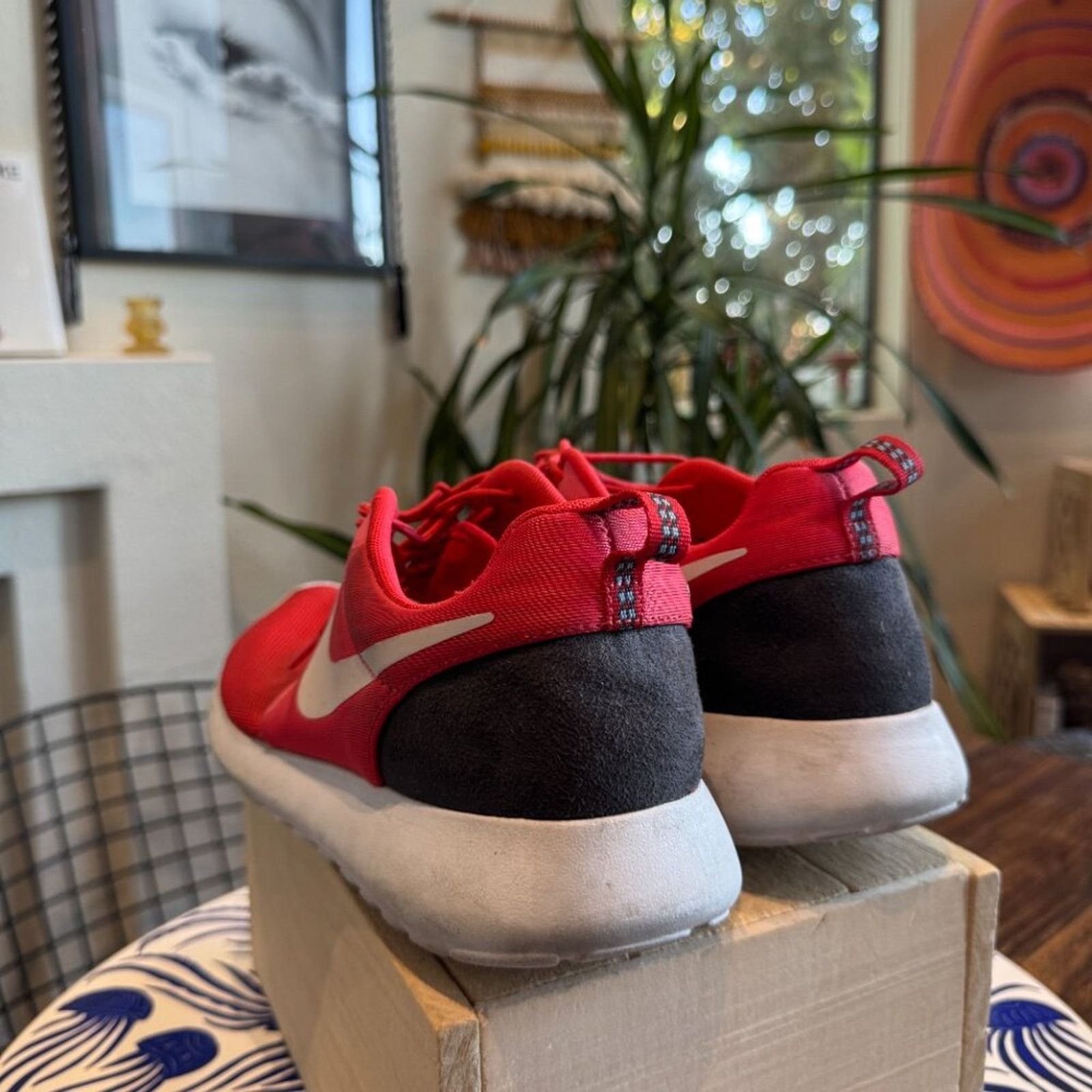 Nike Nike Roshe Run Red White Black, Men’s 10.5, (Fair Condition) Size US 10.5 / EU 43-44 - 6 Thumbnail