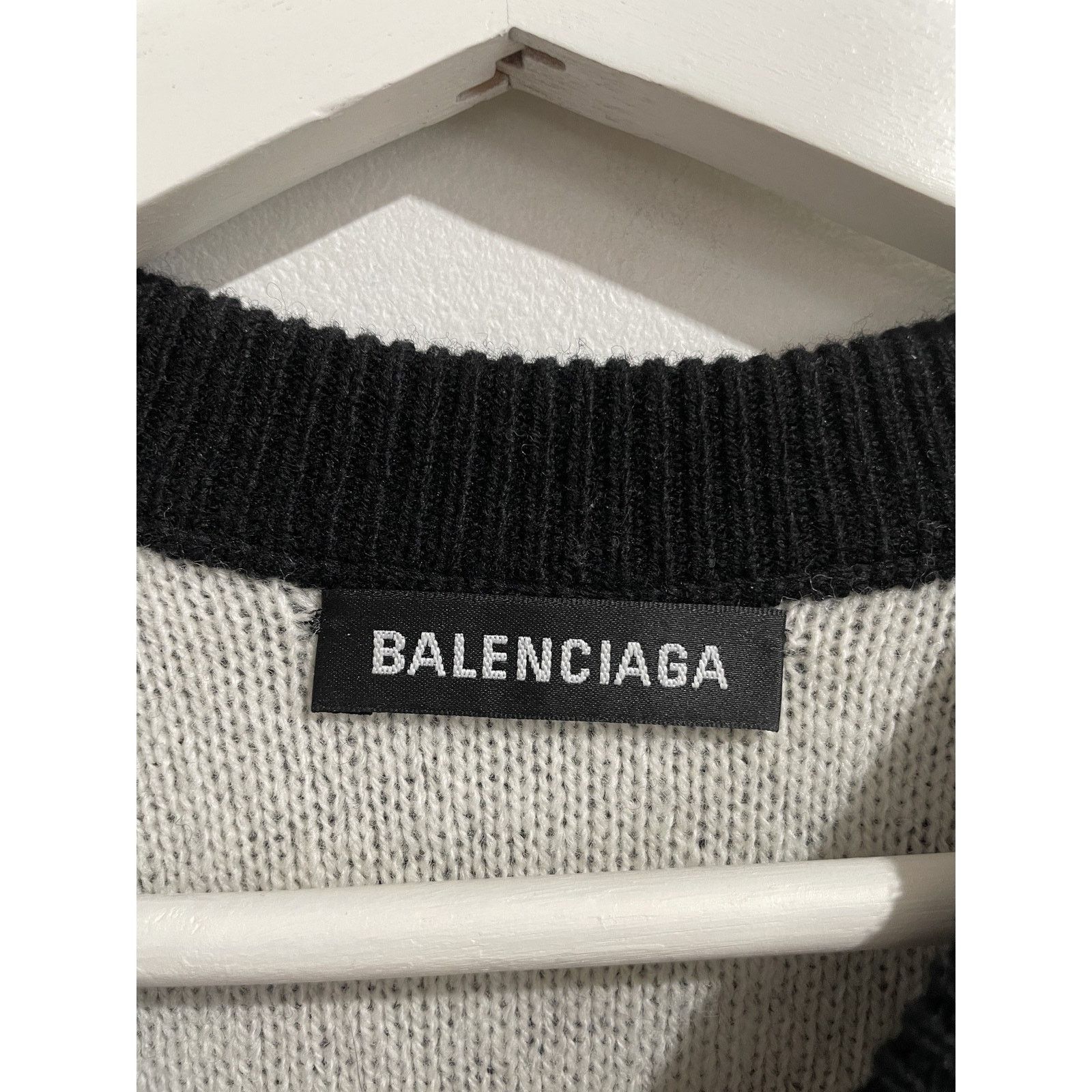 Balenciaga BALENCIAGA BLACK ALL OVER LOGO SWEATER SIZE SMALL PREOWNED Size US S / EU 44-46 / 1 - 3 Thumbnail