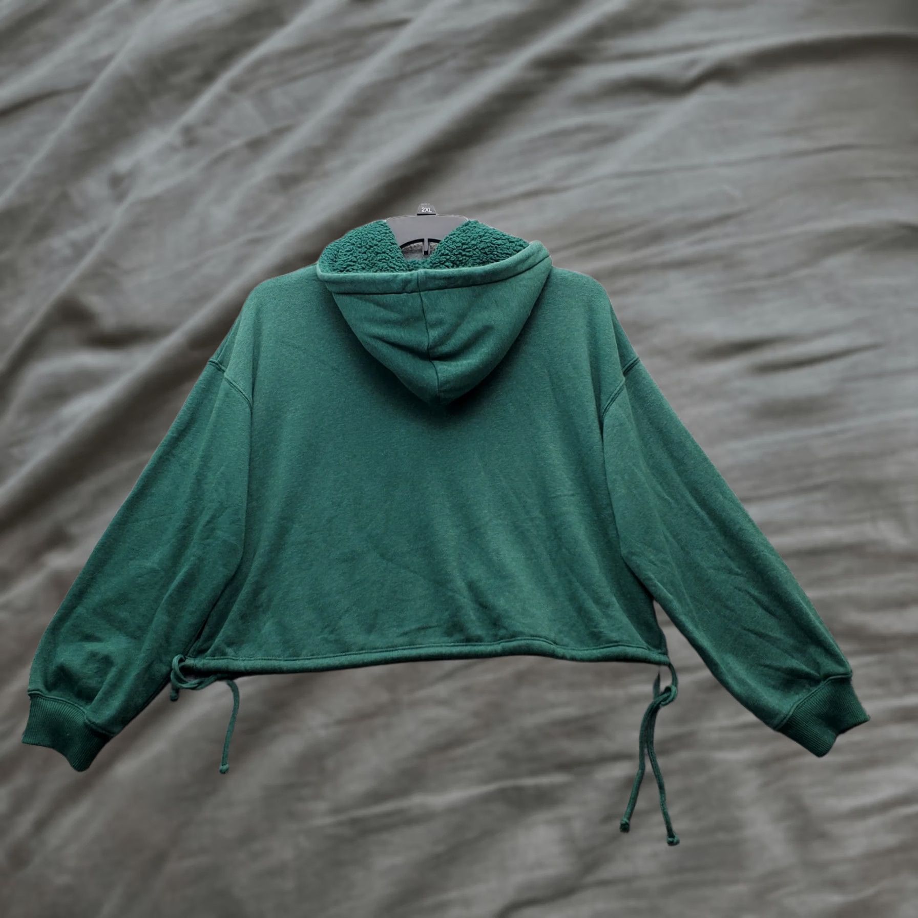 American Eagle Outfitters American Eagle Hoodie Womens M Green Cropped Fleece Lined Pullover Drawstring Hem Shirt Size M / US 6-8 / IT 42-44 - 1 Thumbnail