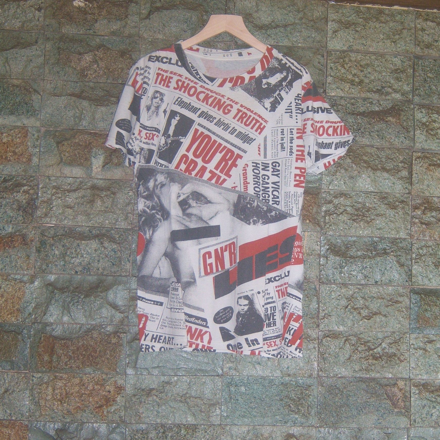 Band Tees × Guns N' Roses Guns And Roses Newspaper Lies Album Cover Size US S / EU 44-46 / 1 - 1 Thumbnail