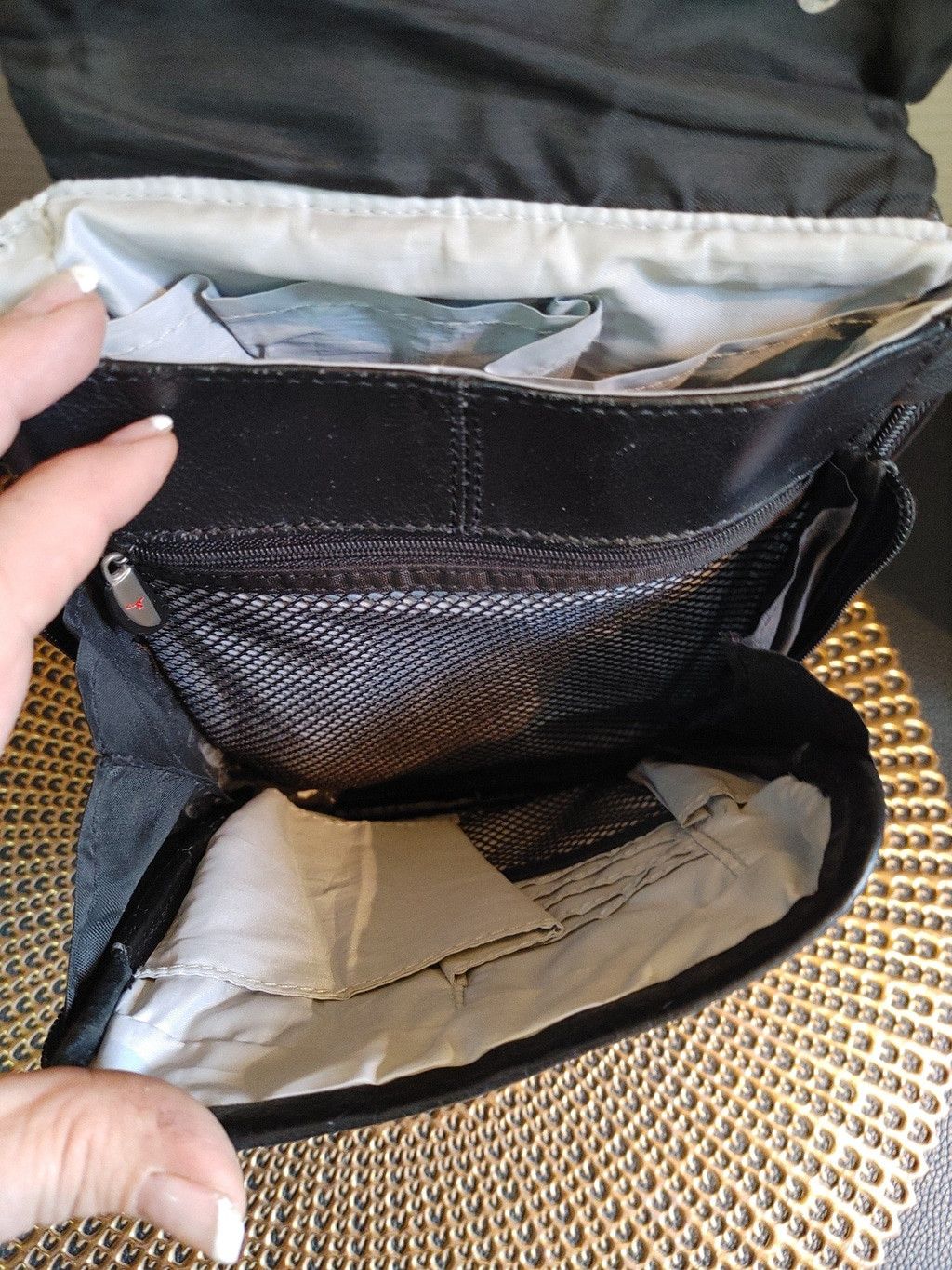 Away Travel Travelon Leather Sling Bag Size ONE SIZE - 6 Thumbnail