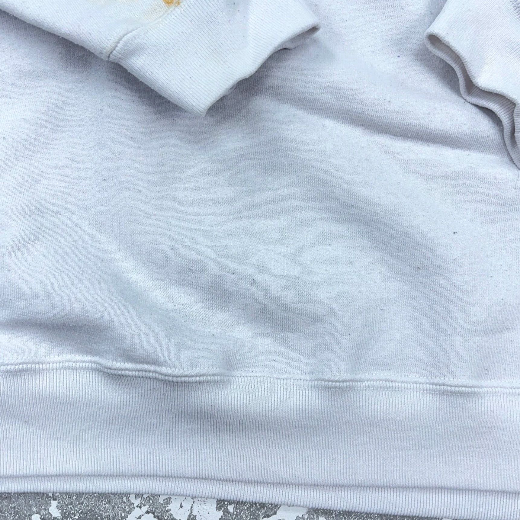 Disney VINTAGE Disney Sweatshirt Men XL White Crewneck Sweatshirt Winnie The Pooh 90s Disney Shirt Mens XL White Size US XL / EU 56 / 4 - 6 Thumbnail