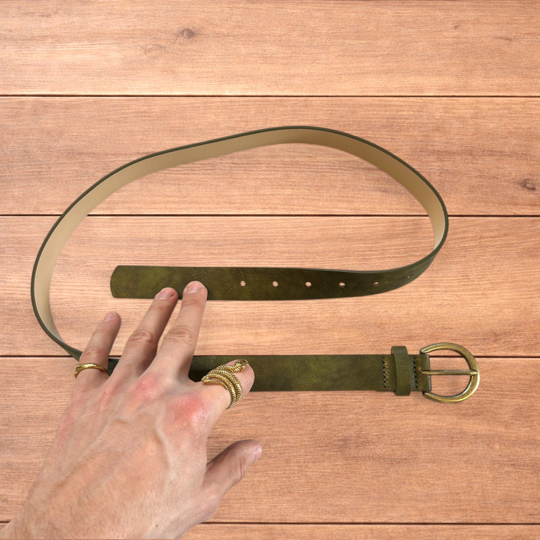Japanese Brand Faux leather boho cowboy belt in olive green with gold trim. Size ONE SIZE - 5 Thumbnail