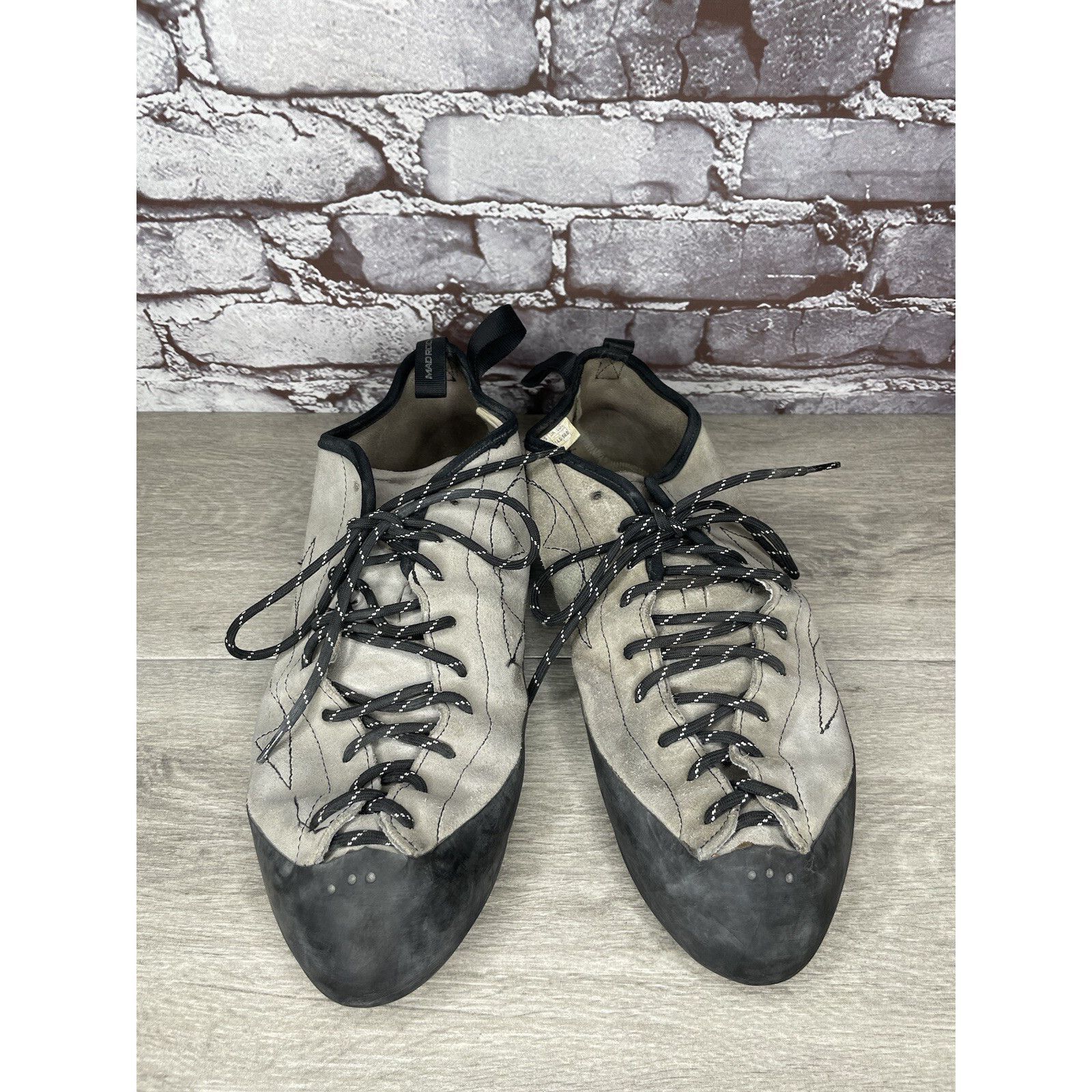 Other Mad Rock Phoenix Gray Synthetic Black Lace Rock Climbing Sho Size US 15 / EU 48 - 16 Thumbnail