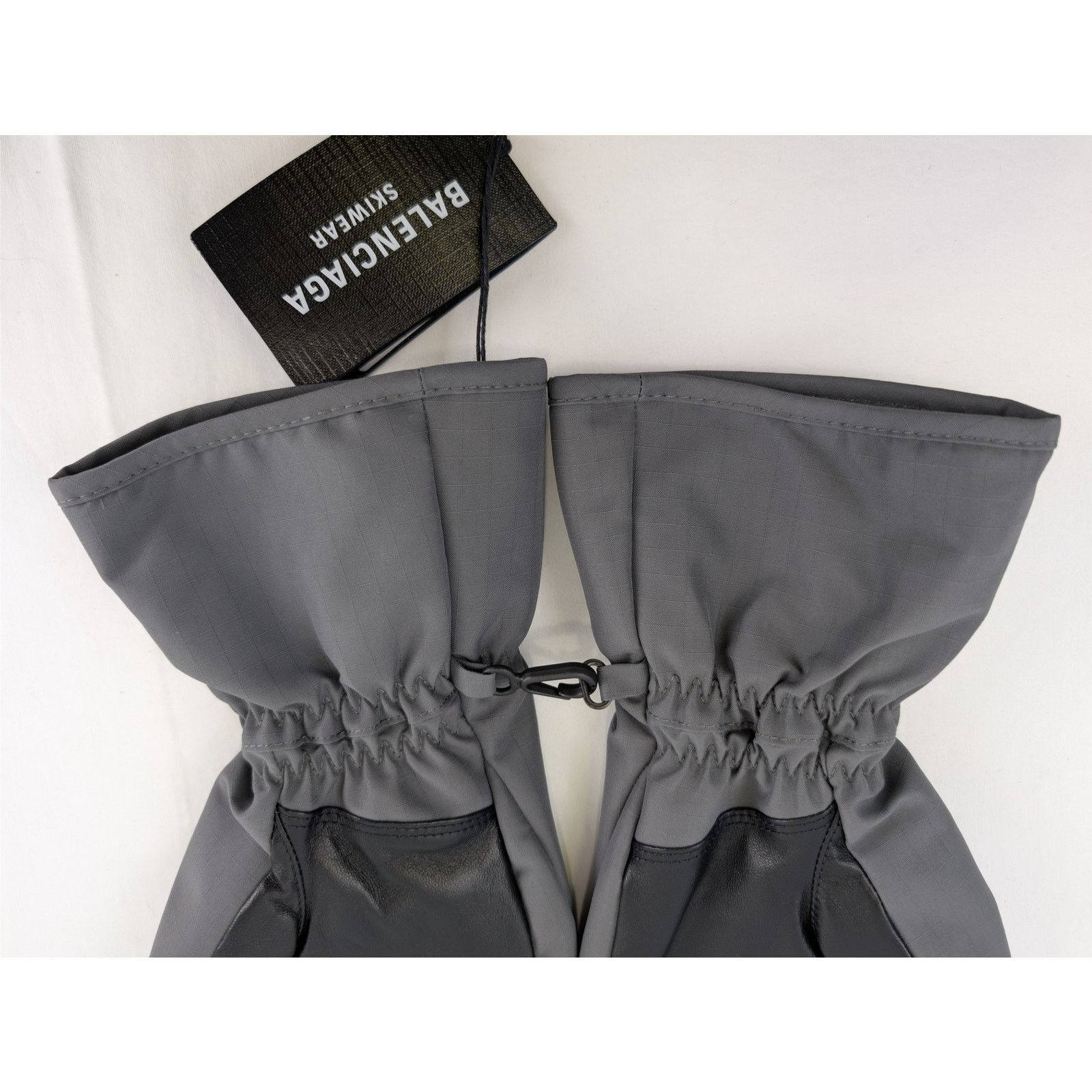Balenciaga o1rshd1 Size: S / Ripstop Ski Gloves in Dark Grey Size ONE SIZE - 4 Thumbnail