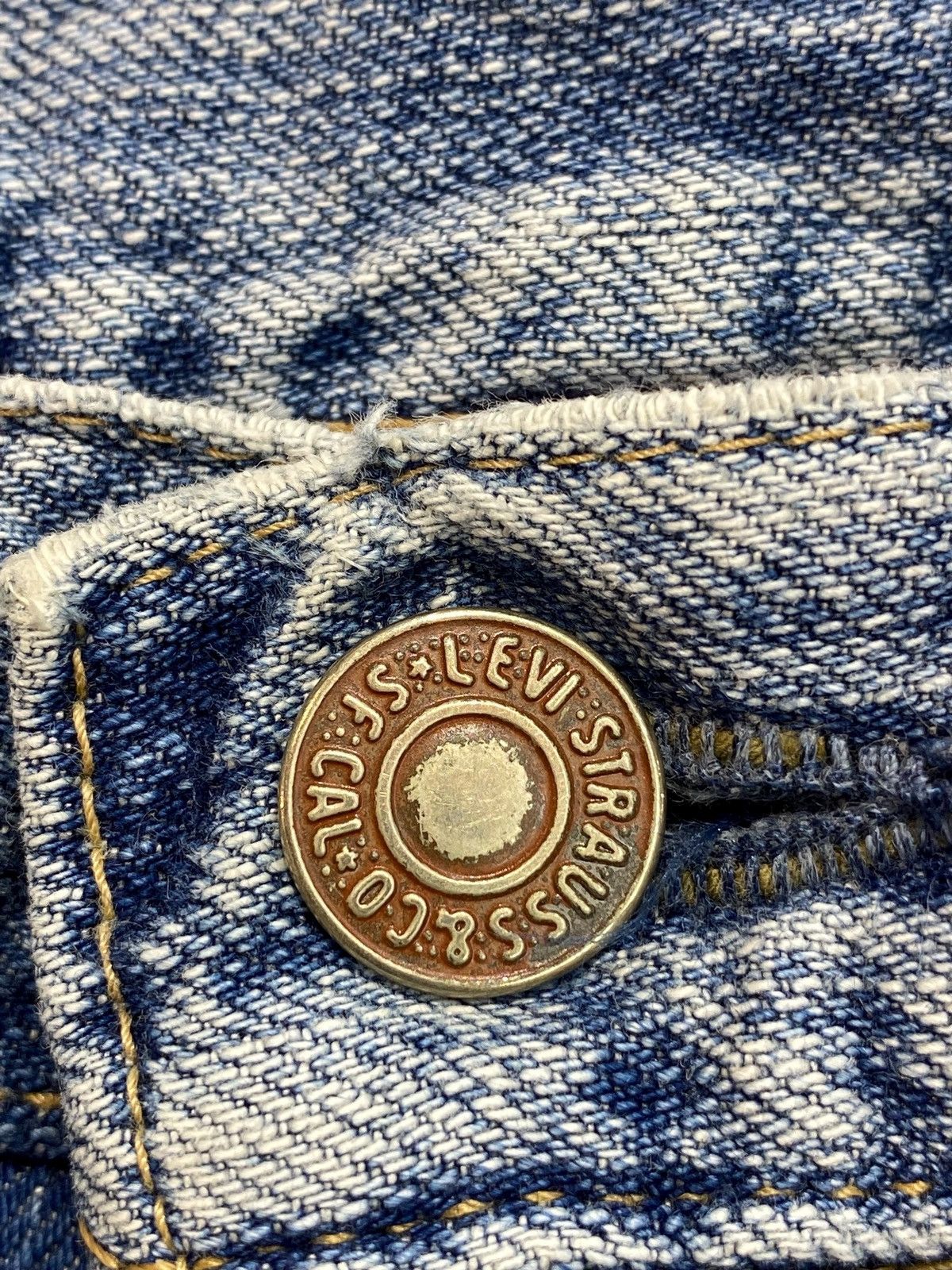 Levi's Levi’s Faded Blue Wash Style Flare Jeans Size US 30 / EU 46 - 12 Thumbnail