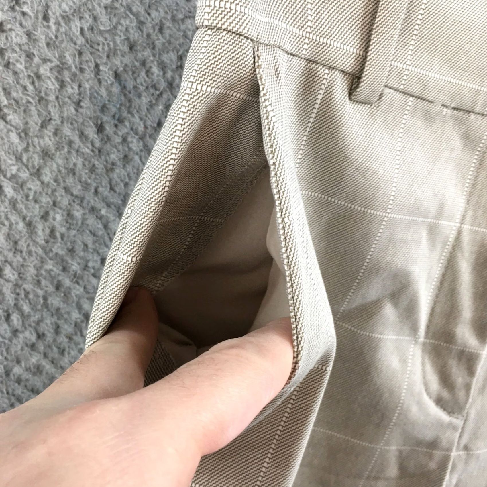 H&M H&M Skinny Crop Trouser Pants Womens 4P Beige Plaid Mid Rise Flat Front Zip Pants X-Small? No, 4P is size; keep as 4P. Size 27" / US 4 / IT 40 - 6 Thumbnail