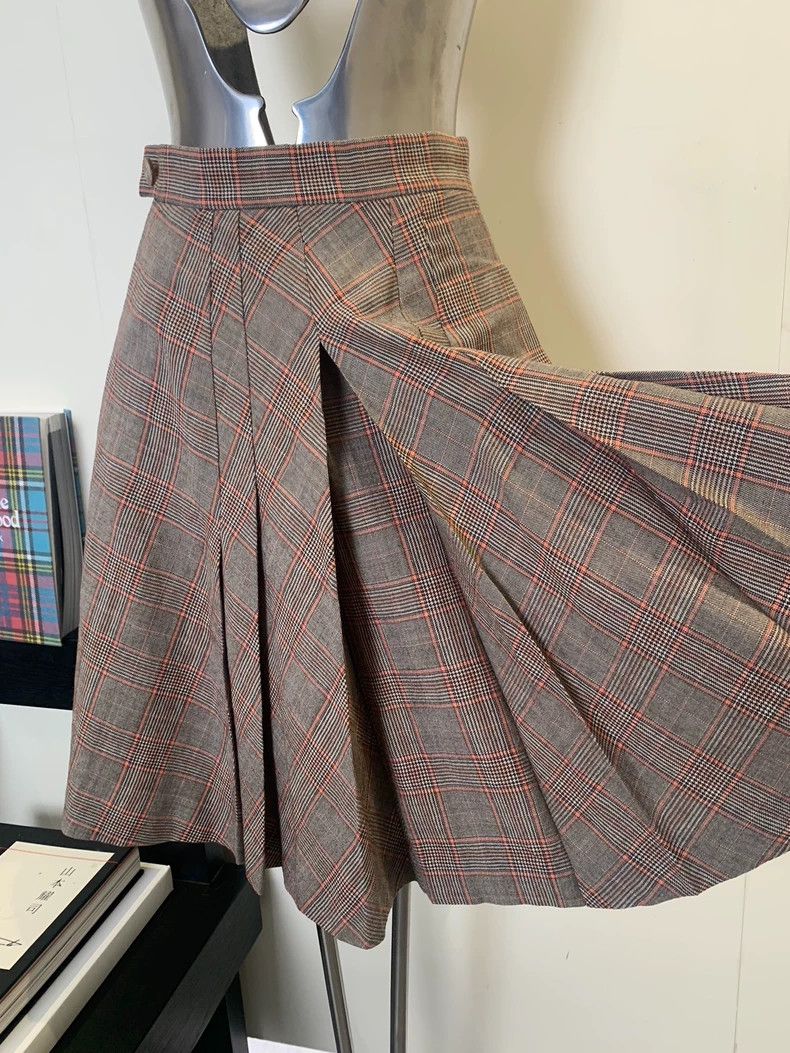 Vivienne Westwood Vivienne Westwood size2 Brown checkered coat and skirt set Size M / US 6-8 / IT 42-44 - 7 Thumbnail