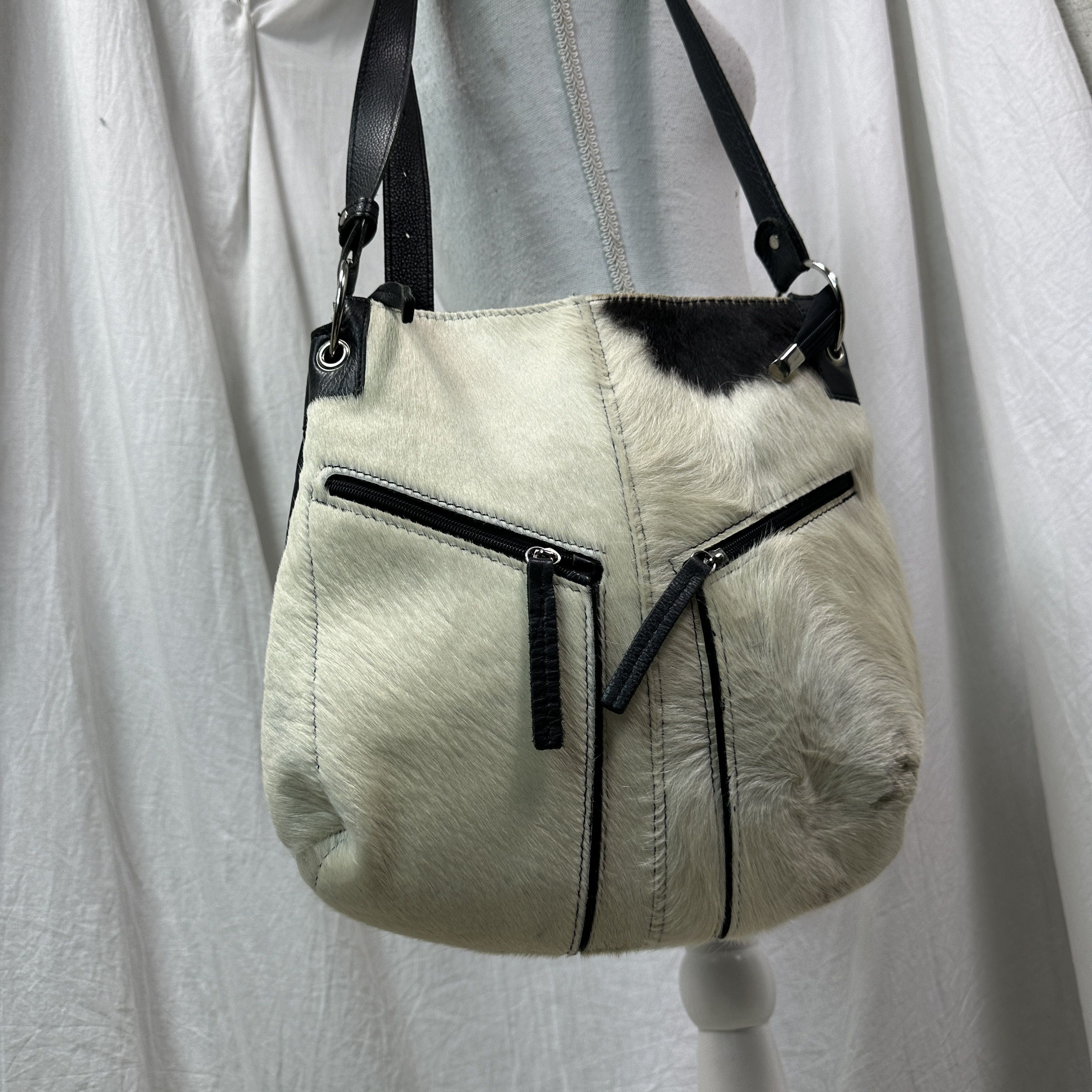 Vintage Vintage Avant Garde Leather Cowhide Bag 00s Size ONE SIZE - 3 Thumbnail
