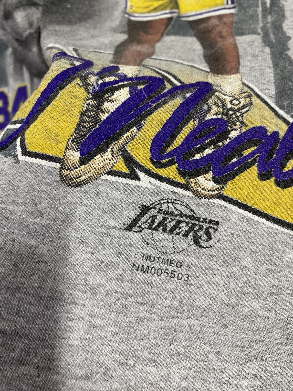 Vintage Vintage 90’s Lakers Shaq T-Shirt Vtg Adult Size 2XL Size US XXL / EU 58 / 5 - 5 Thumbnail