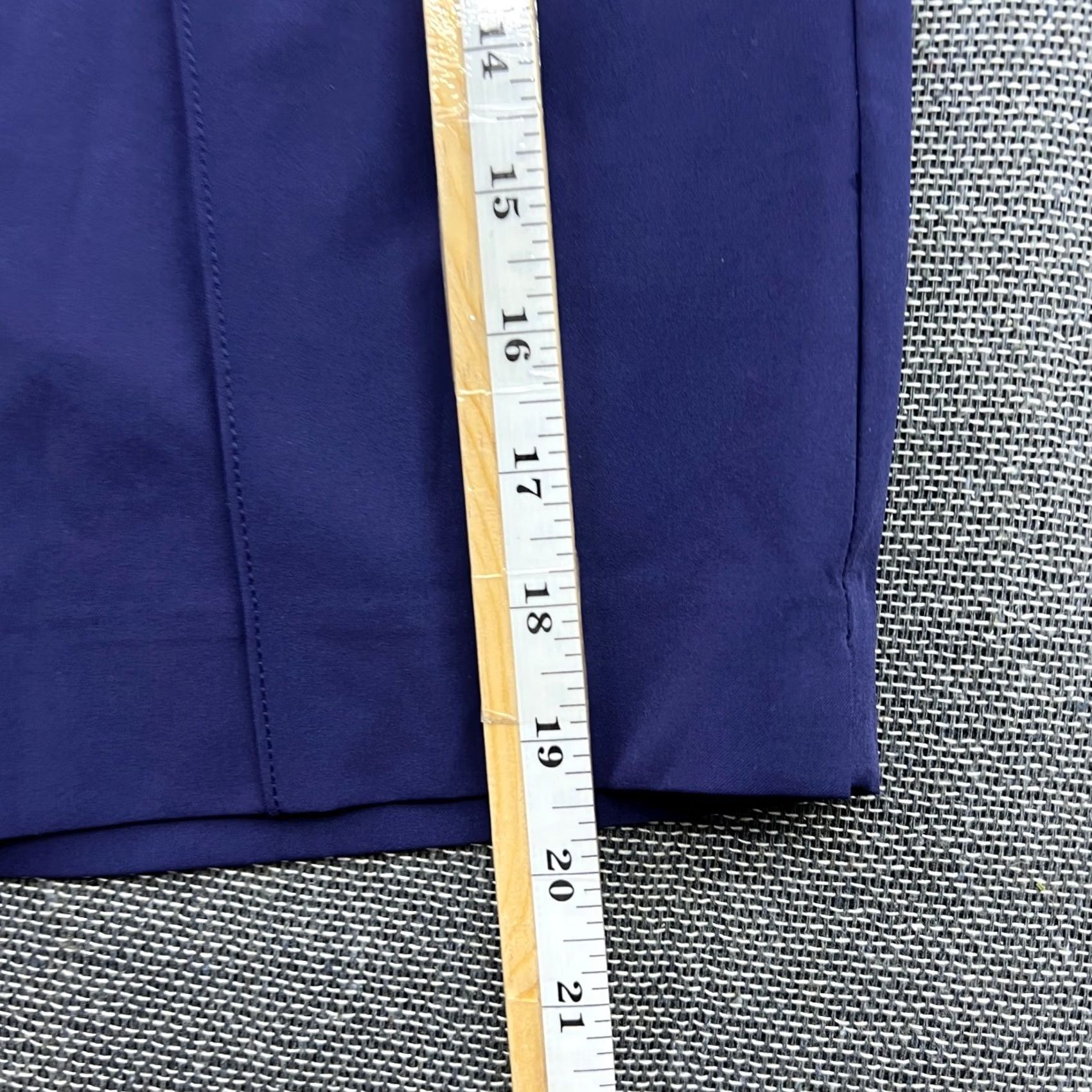 KJUS Kjus Ava Shorts Womens Small 36 Blue Outdoor Womens Sports Short Athletic Quick Dry Running & Jogging 36 Blue Hips Womens Size 25" / US 0 / IT 36 - 7 Thumbnail