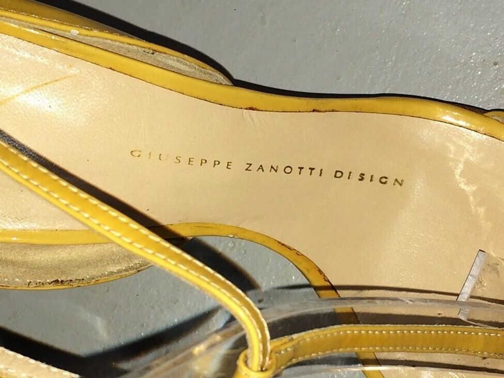 Giuseppe Zanotti Giuseppe Zanotti T-Strap Mustard Yellow Sandals W 5 (35) Size US 5 / IT 35 - 4 Thumbnail