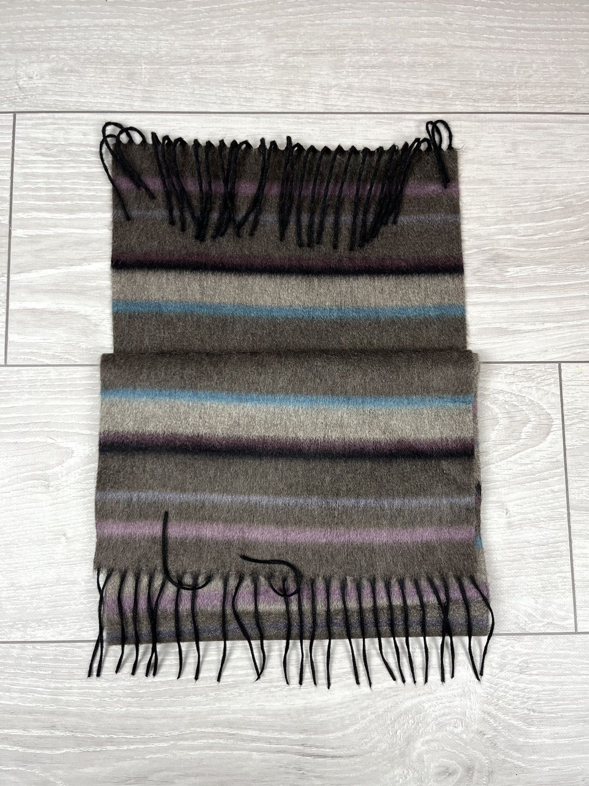 Salvatore Ferragamo Salvatore Ferragamo Cashmere Silk Luxury Mens Scarf Size ONE SIZE - 7 Thumbnail