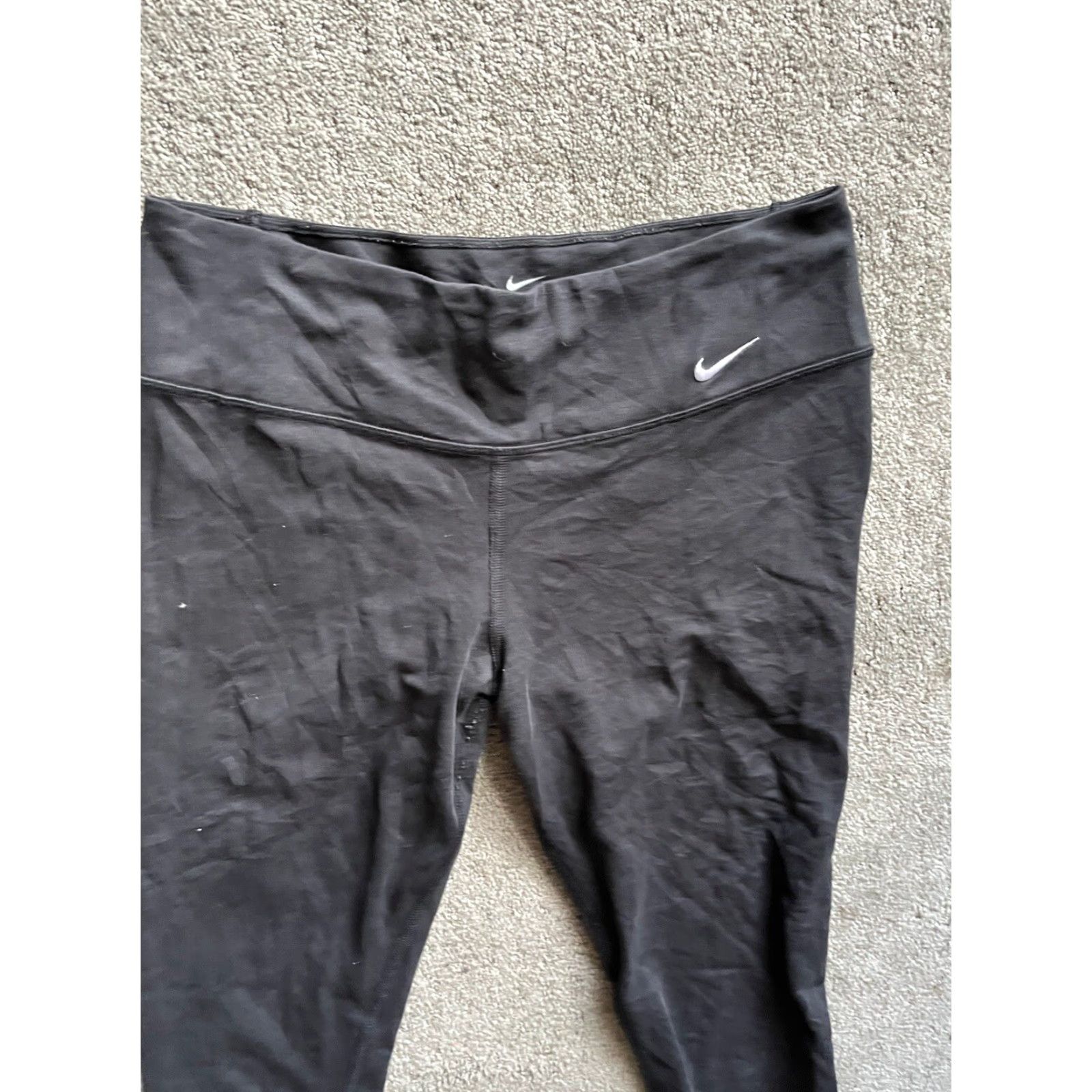 Nike Nike Dri-Fit Capri Tights Athletic Pants Womens Medium Black Soli Nike Dri-Fit Be Fast Capri Tights 669741-010 Activewear, Capri, Women, Size M, Black Size 32" / US 10 / IT 46 - 2 Thumbnail