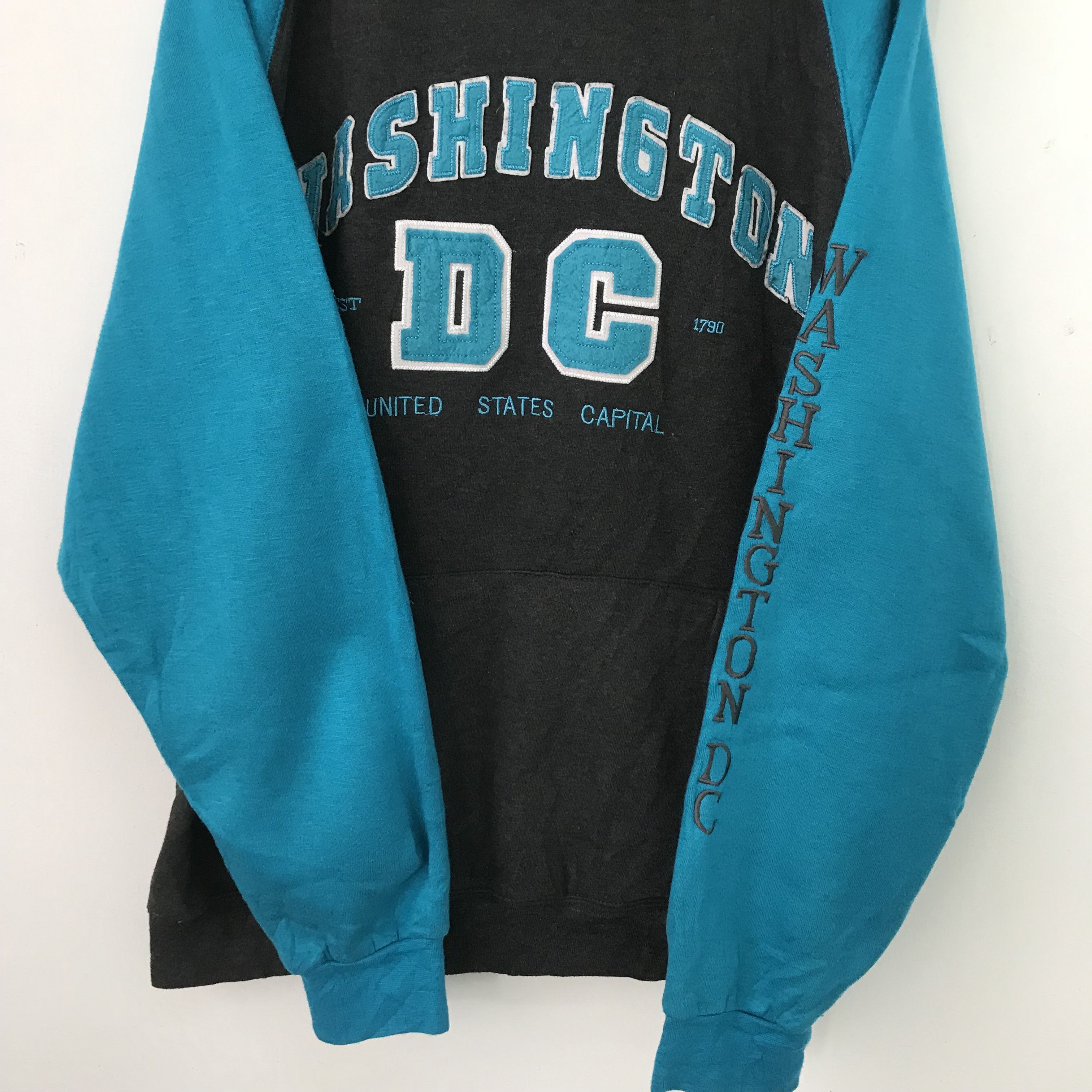 Vintage Vintage Washington DC Blue Gray Sweater - 432 Size US XL / EU 56 / 4 - 5 Thumbnail