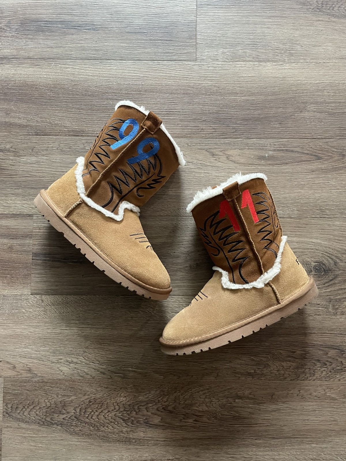 1199 1199 Bazo v1 uggs Size US 7 / EU 40 - 1 Thumbnail