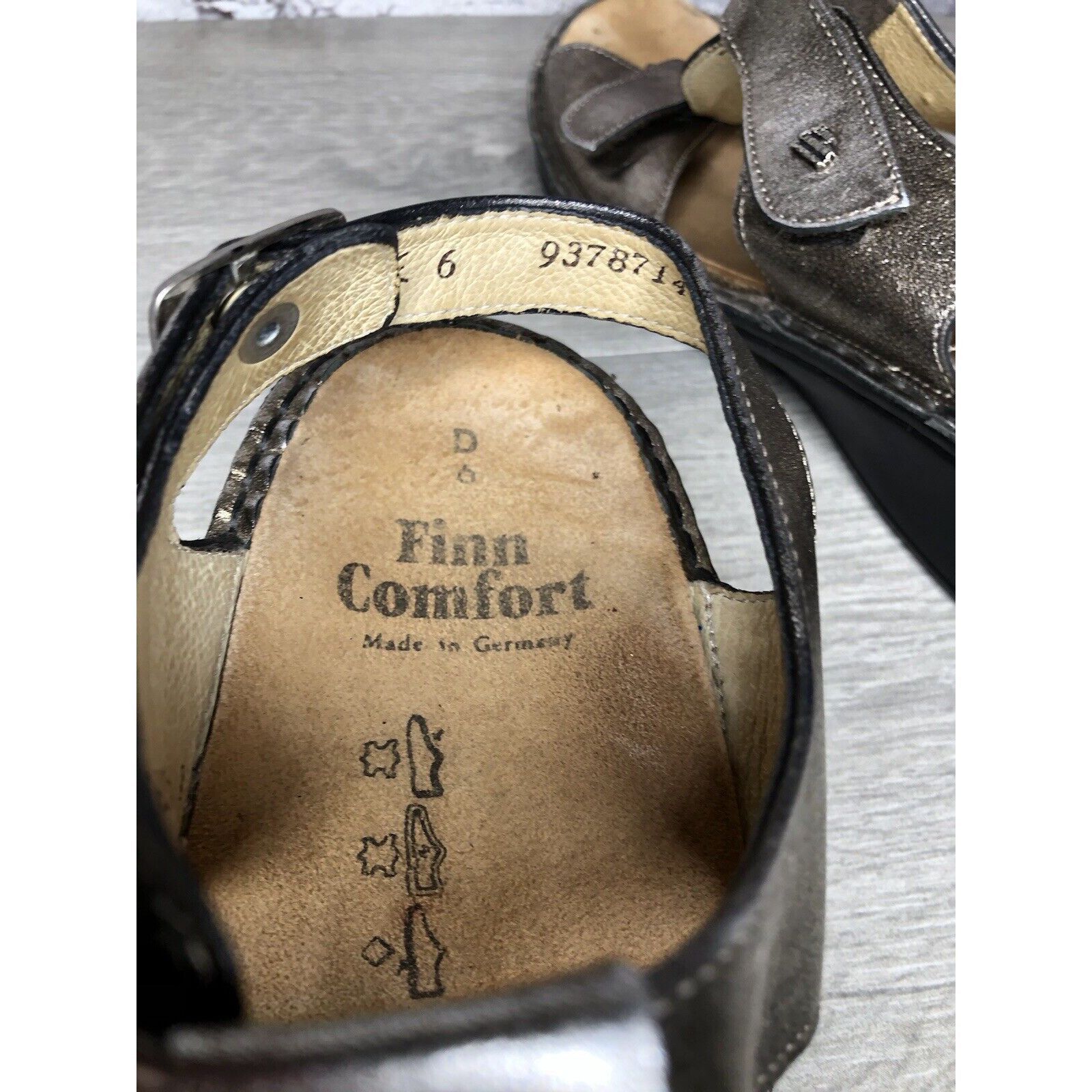 Other FINN COMFORT Adana Pewter Metallic Leather Strap Wedge Sanda Size US 8 / IT 38 - 8 Thumbnail