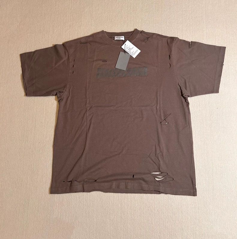 Balenciaga Balenciaga Vintage Distressed Short Sleeve T-shirt Top Kha Size US M / EU 48-50 / 2 - 1 Thumbnail