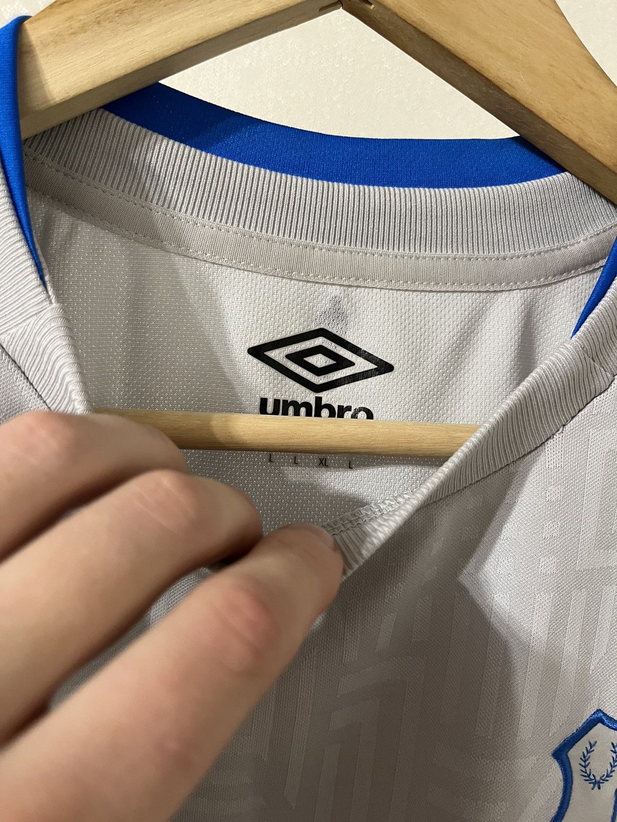 Umbro Umbro Everton 17/18 Away Jersey Size US L / EU 52-54 / 3 - 3 Thumbnail