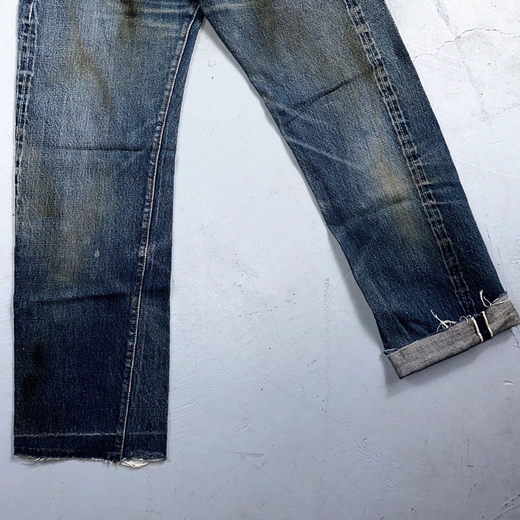 Levi's VINTAGE Levi's 501 XX Jeans Main Selling Point Fashion Levi's 501 Series Denim Jeans 27x30 USA 60s 70s 60s Straight Mens Blue Cotton Button Distressed Size US 27 - 3 Thumbnail