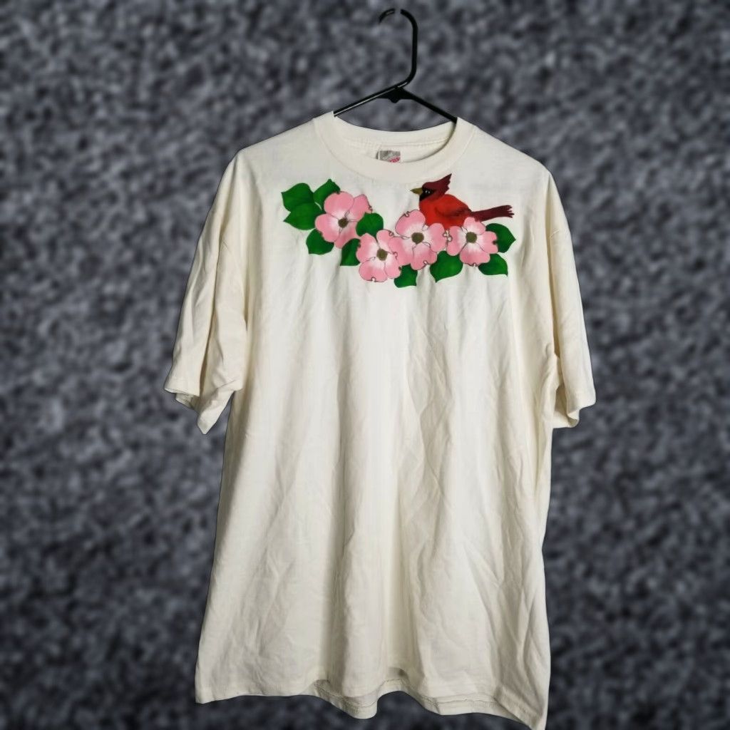 Jerzees VINTAGE Jerzees Mens XL Handpainted Floral Rose T Shirt Ivory Size US XL / EU 56 / 4 - 1 Thumbnail