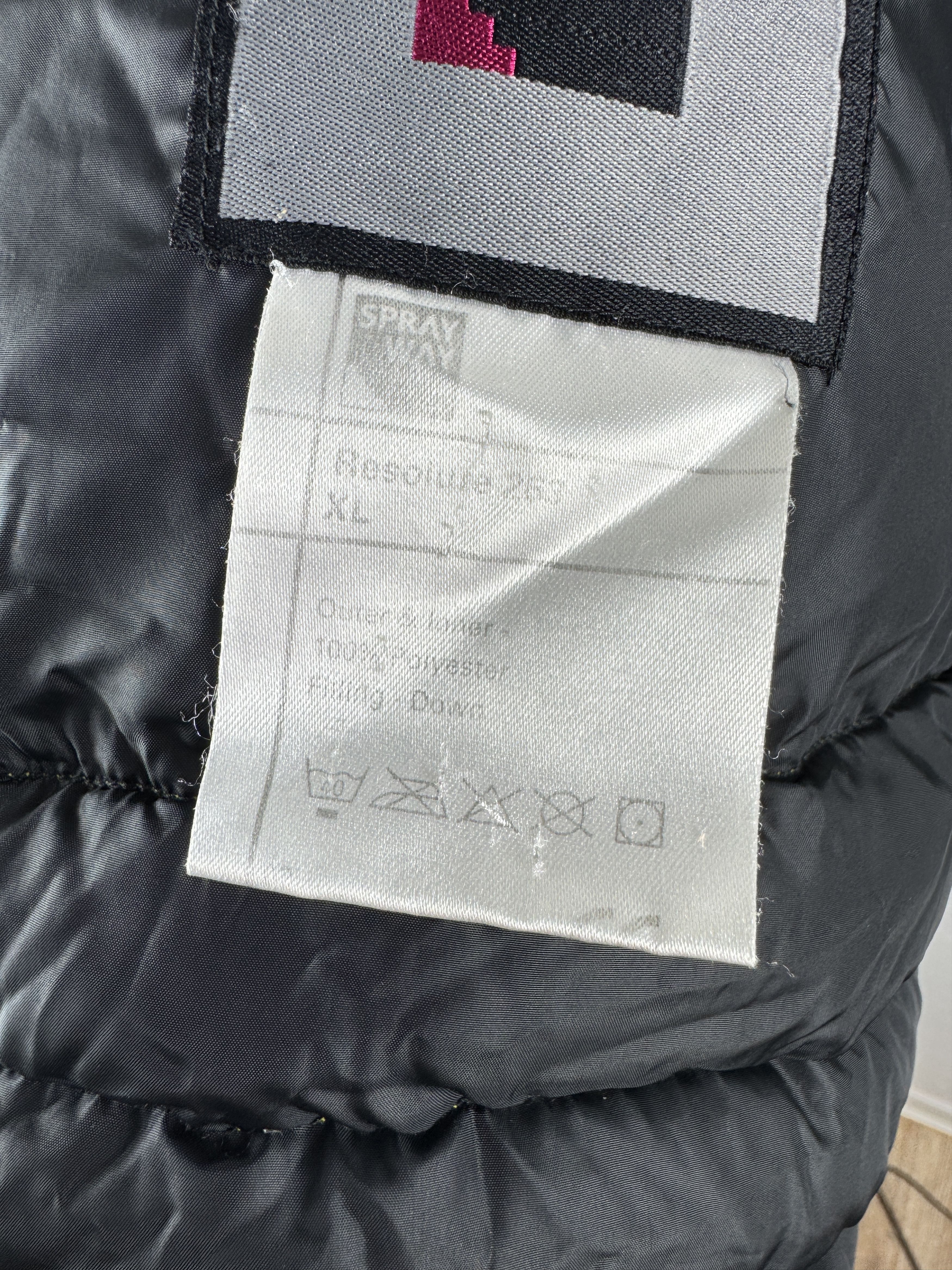 Mountain Hardwear Men`s SPRAYWAY RESOLUTE 263 DOWN PADDED THERMAL PUFFER XL Size US XL / EU 56 / 4 - 17 Thumbnail