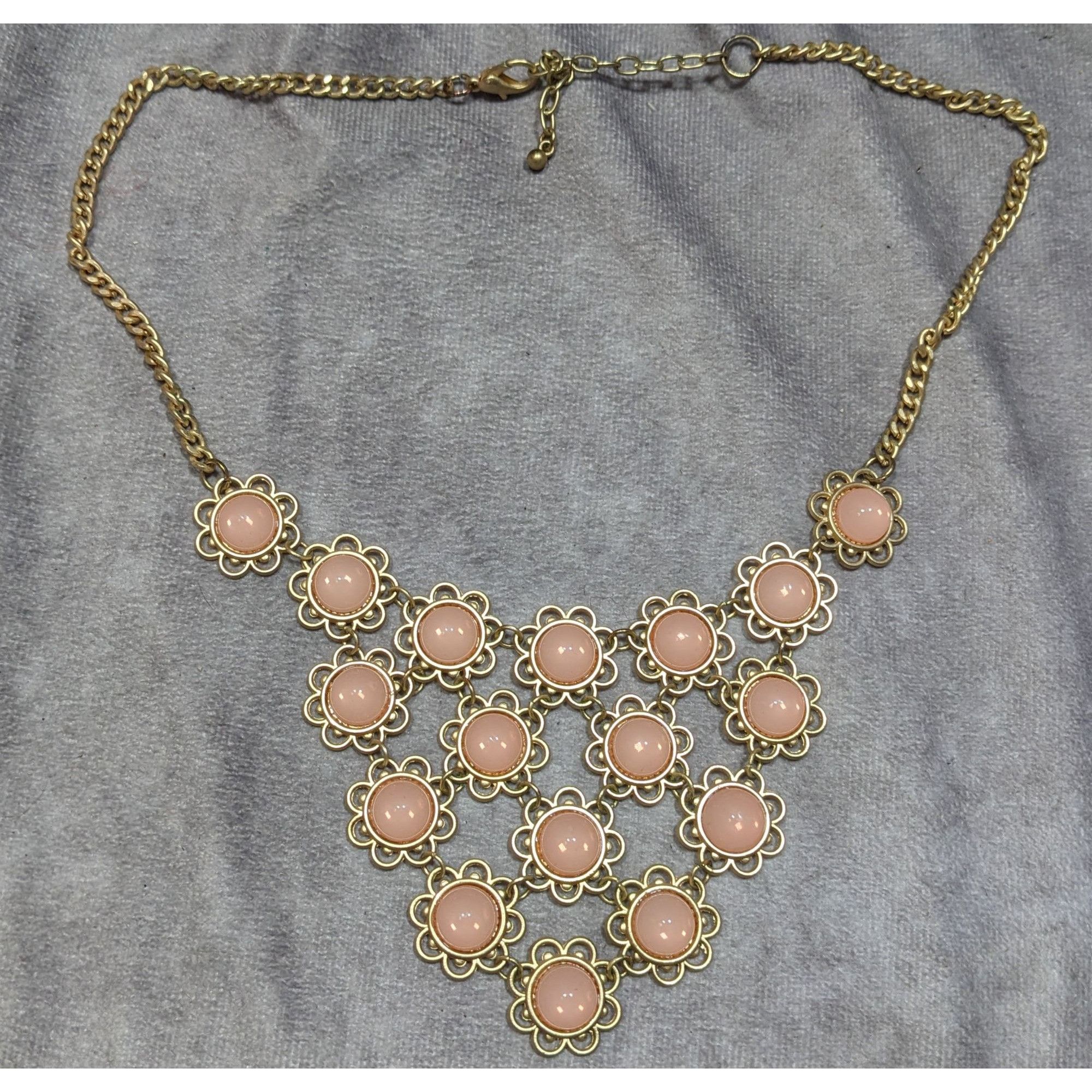 Other Vintage Coquette Floral Bib Necklace With Gold Tone Metal An Size ONE SIZE - 8 Thumbnail