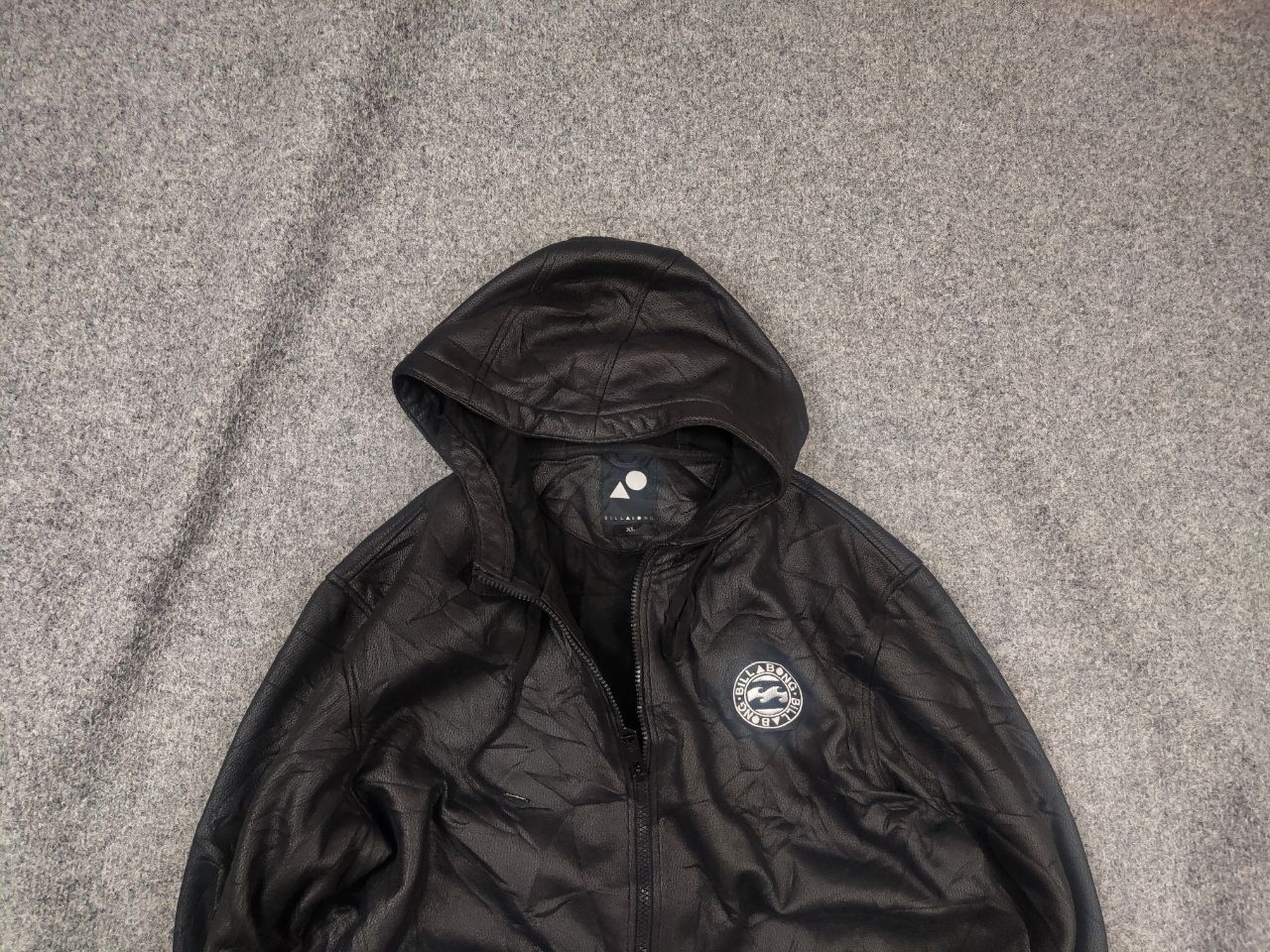 Billabong Billabong Faux Leather Black Bomber Hooded Jacket Vintage Size US XL / EU 56 / 4 - 2 Thumbnail