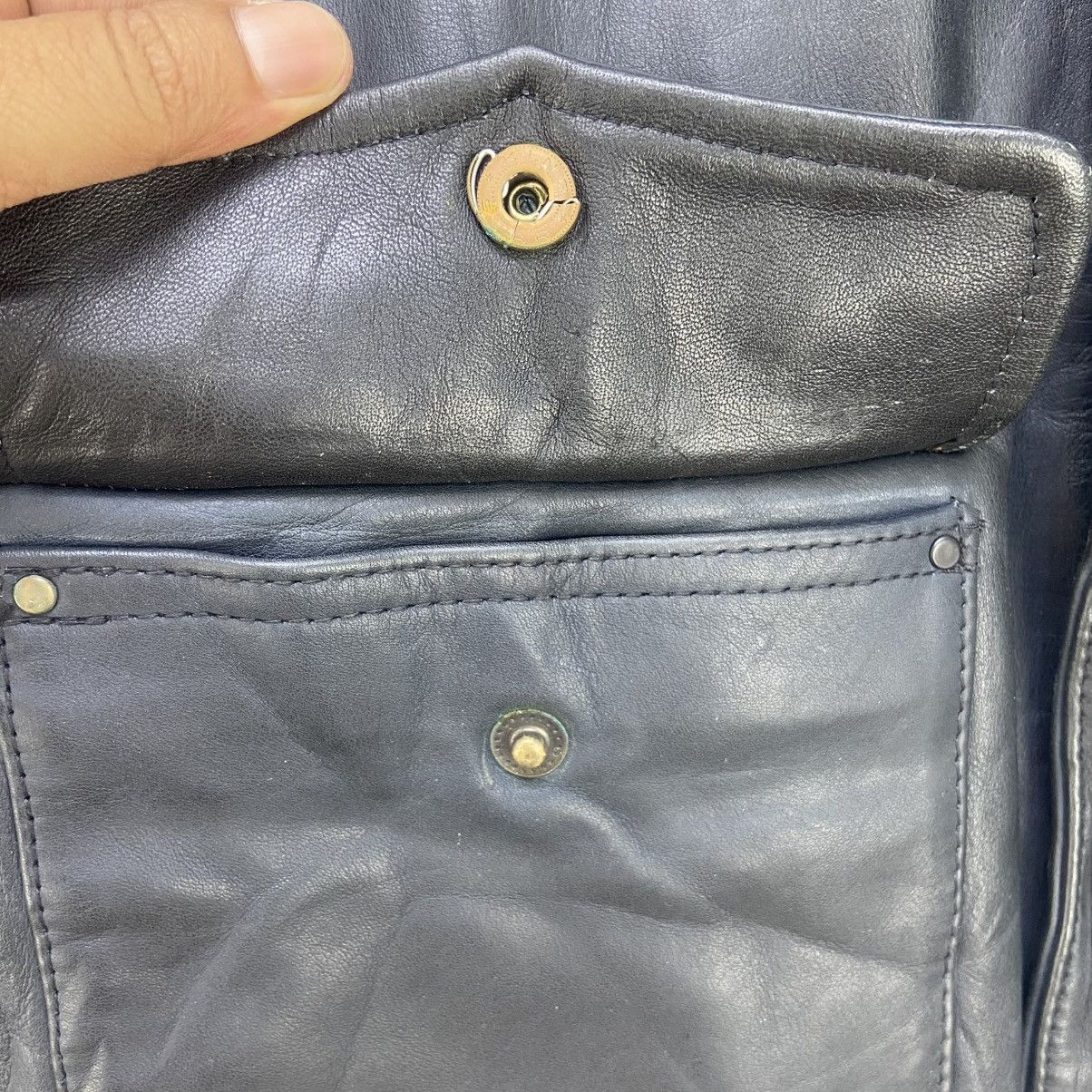 Chevignon Vtg Chevignon Honnor 350th Roll Airflyte A-2 Type Leather Size US M / EU 48-50 / 2 - 15 Thumbnail