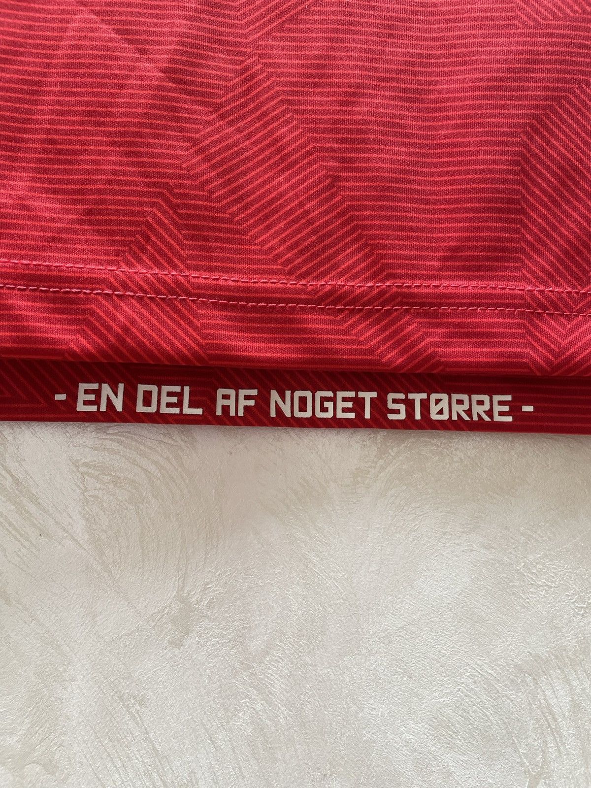Hummel Denmark Home football shirt 2018/2019 Jersey Soccer Hummel Size US L / EU 52-54 / 3 - 2 Thumbnail