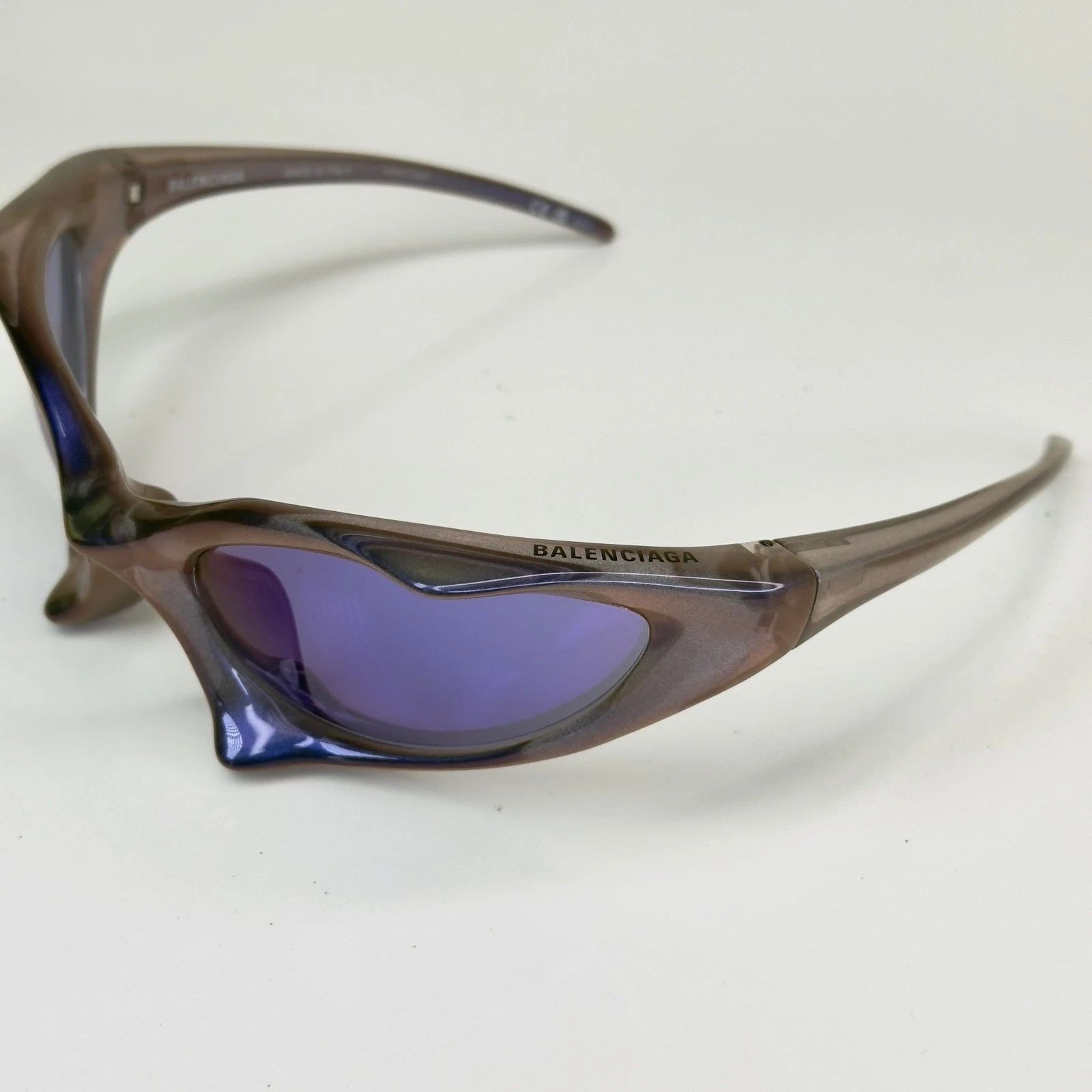 Balenciaga BALENCIAGA BB0352S RUNNER CAT 0352 Violet Sunglasses 002 Size ONE SIZE - 8 Thumbnail