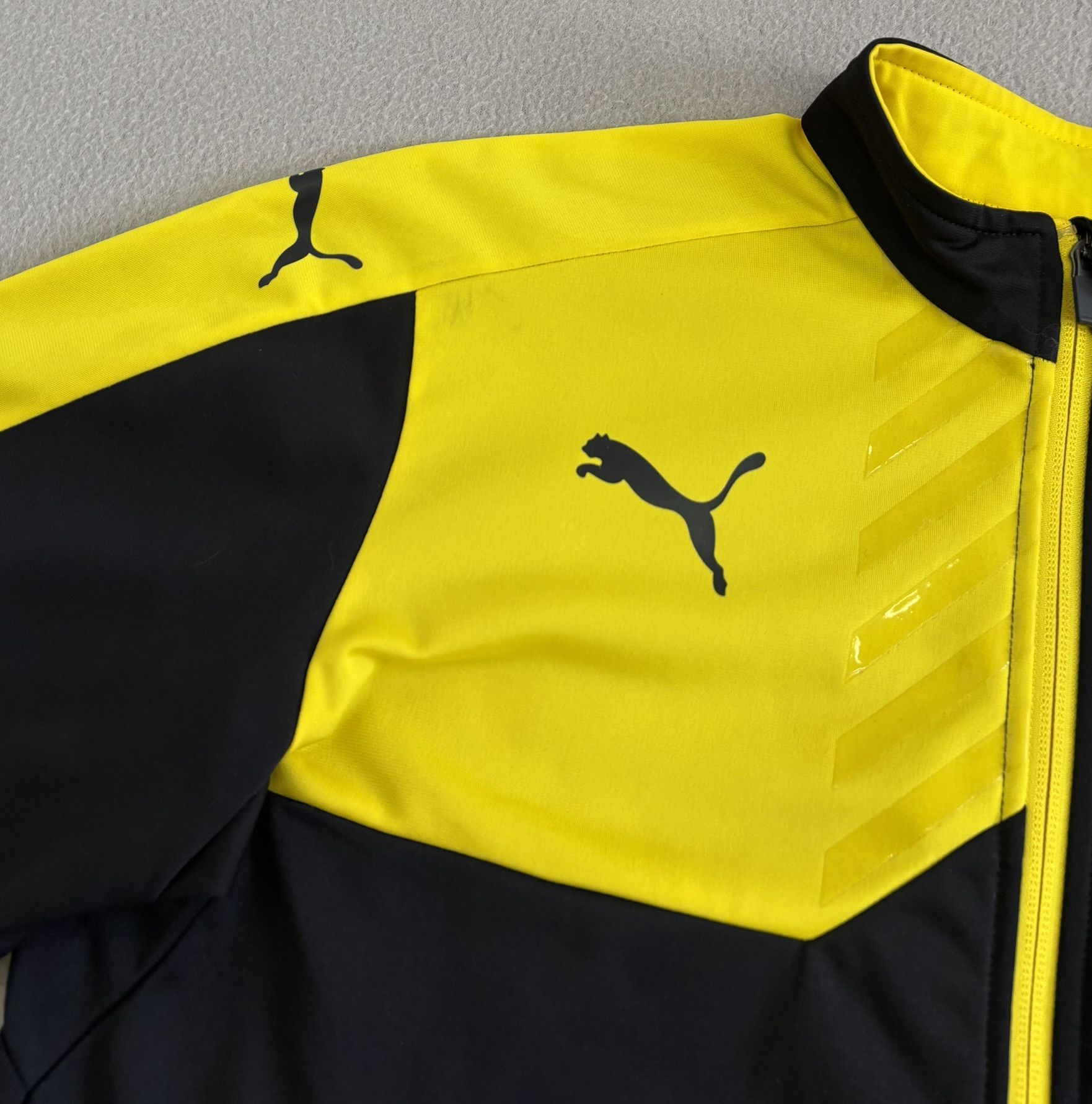 Puma Borussia Dortmund 2015/2016 Puma Football Sweatshirt Small Size US S / EU 44-46 / 1 - 7 Thumbnail