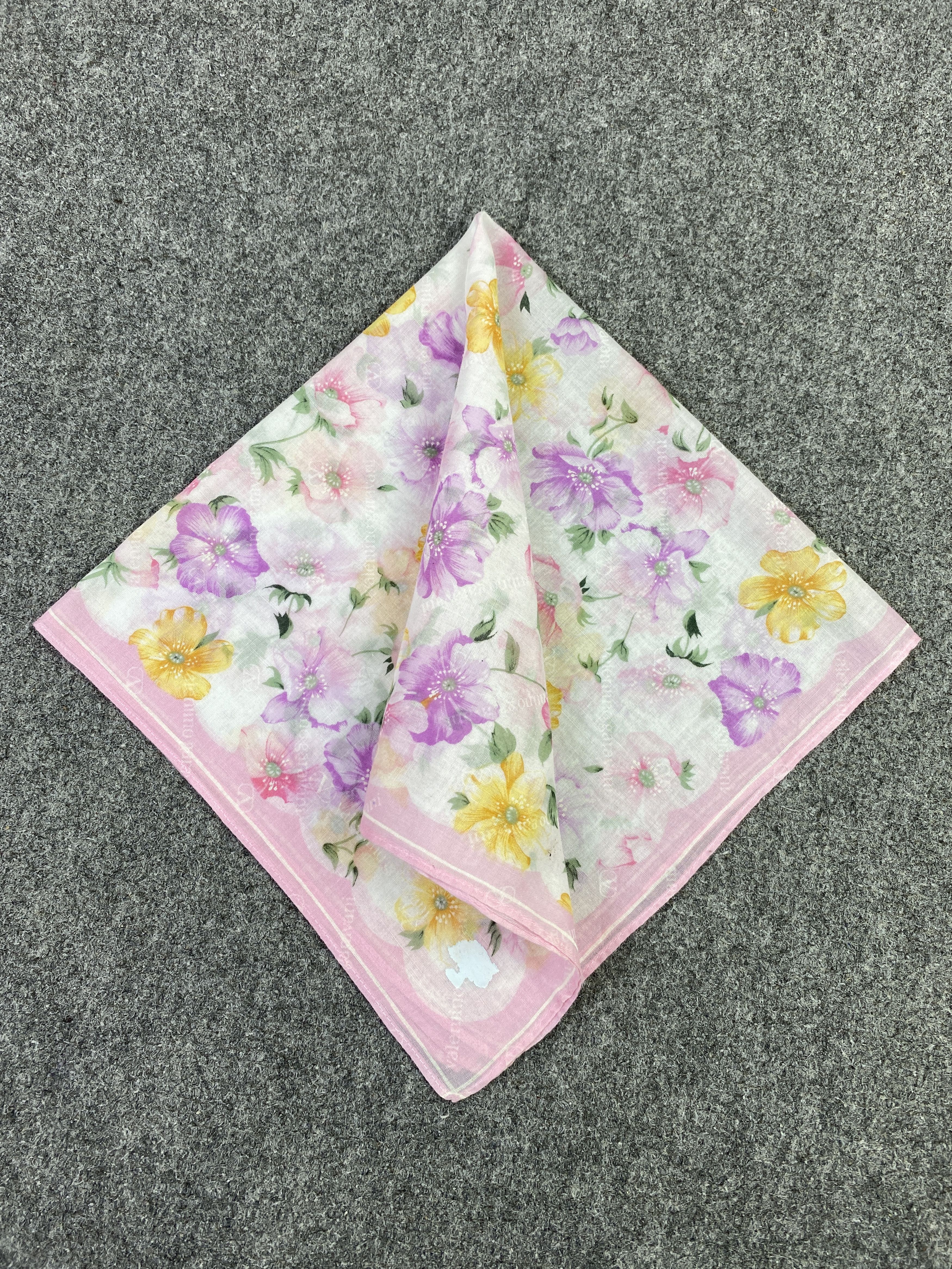 Valentino Valentino Garavani Handkerchief / Neckerchief KT0175 Size ONE SIZE - 3 Thumbnail