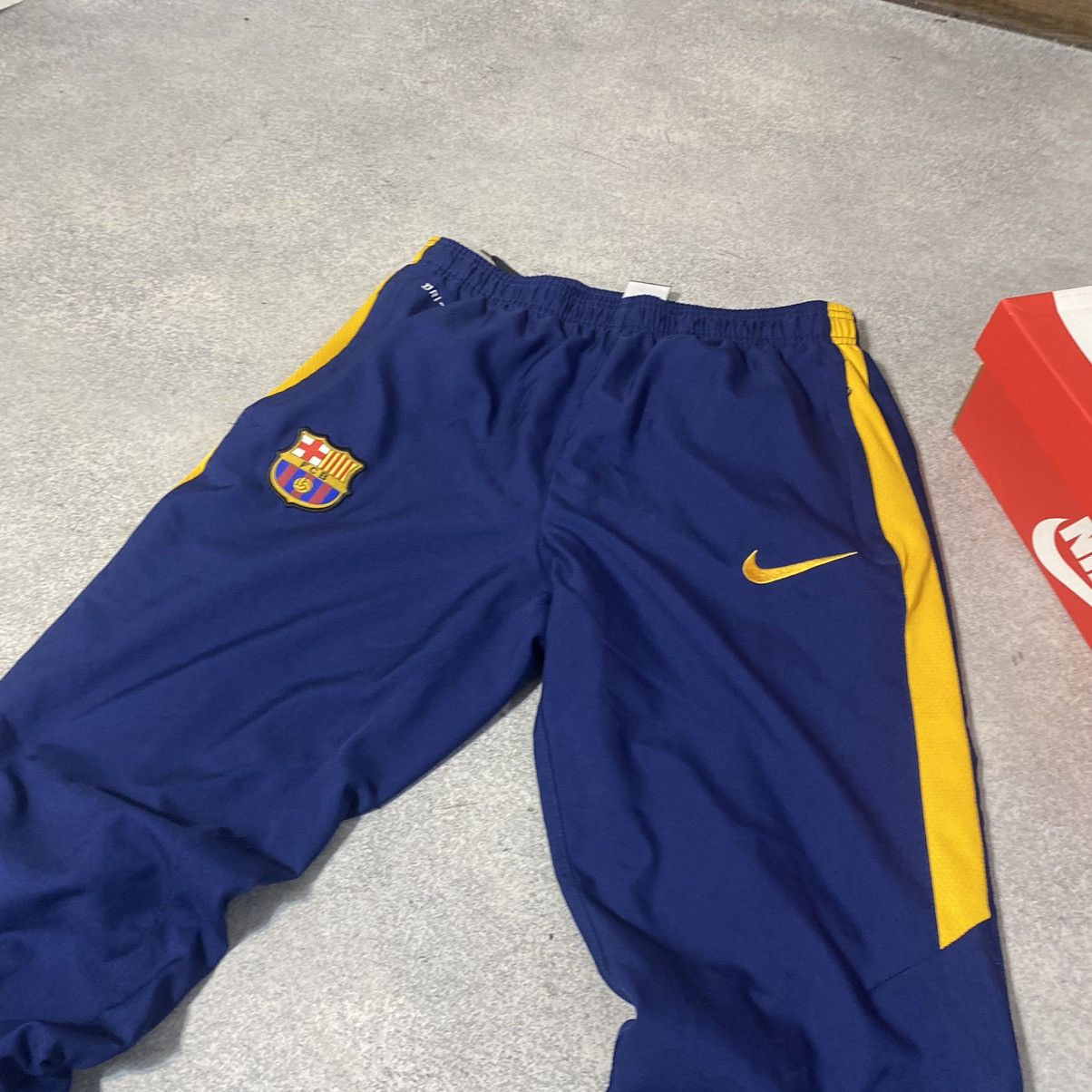 Nike Vintage nike pants barcelona Size US 30 / EU 46 - 4 Thumbnail