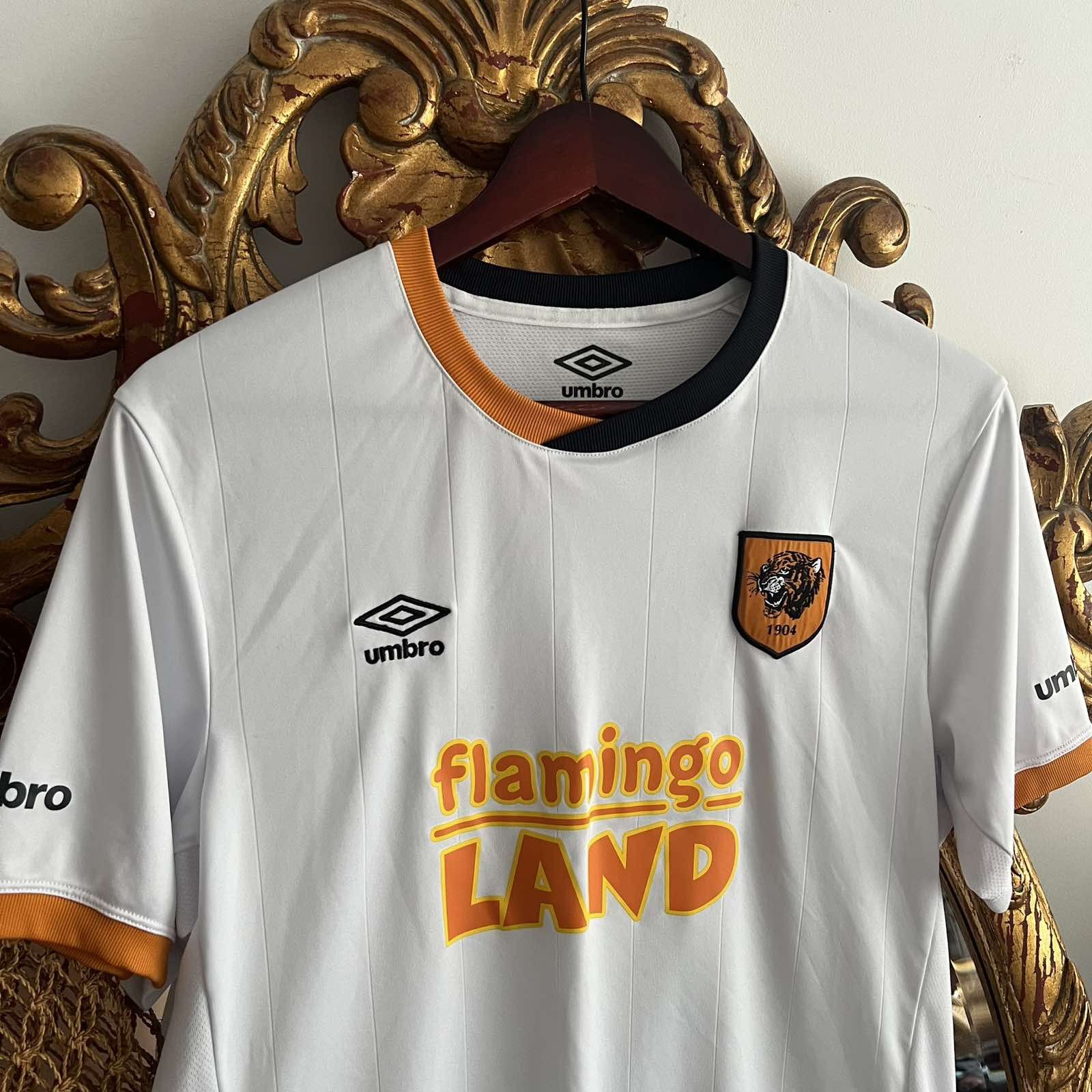 Umbro Hull City 15/16 Away Kit soccer jersey football jersey Size US XL / EU 56 / 4 - 3 Thumbnail