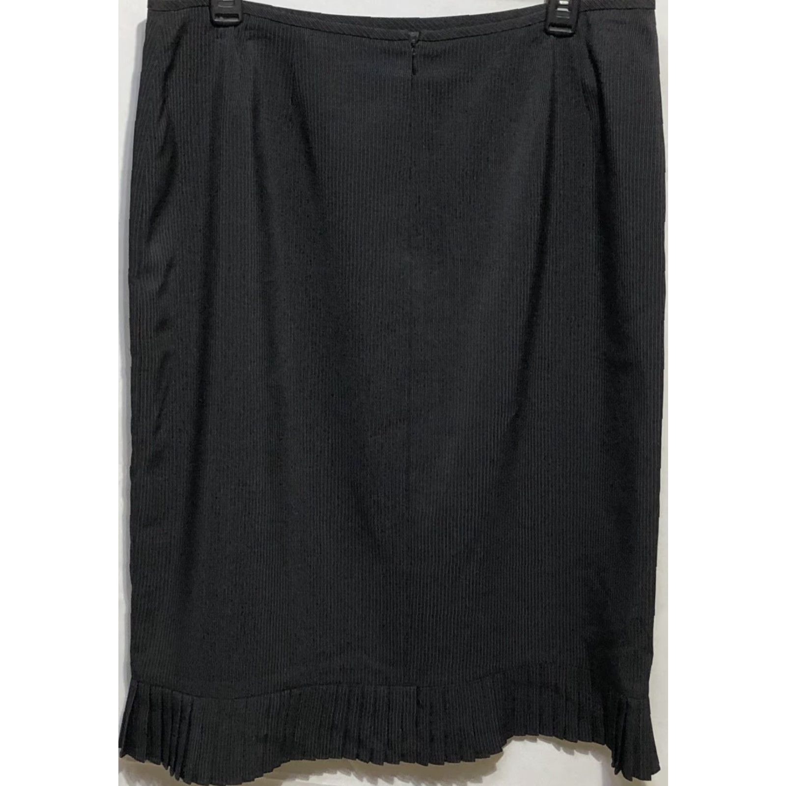 Evan Picone VINTAGE Evan Picone Skirt Suit 14 Blk Pinstripe Knee Length Lined Pleat Hem Office Woman Size 36" / US 14 / IT 50 - 6 Thumbnail