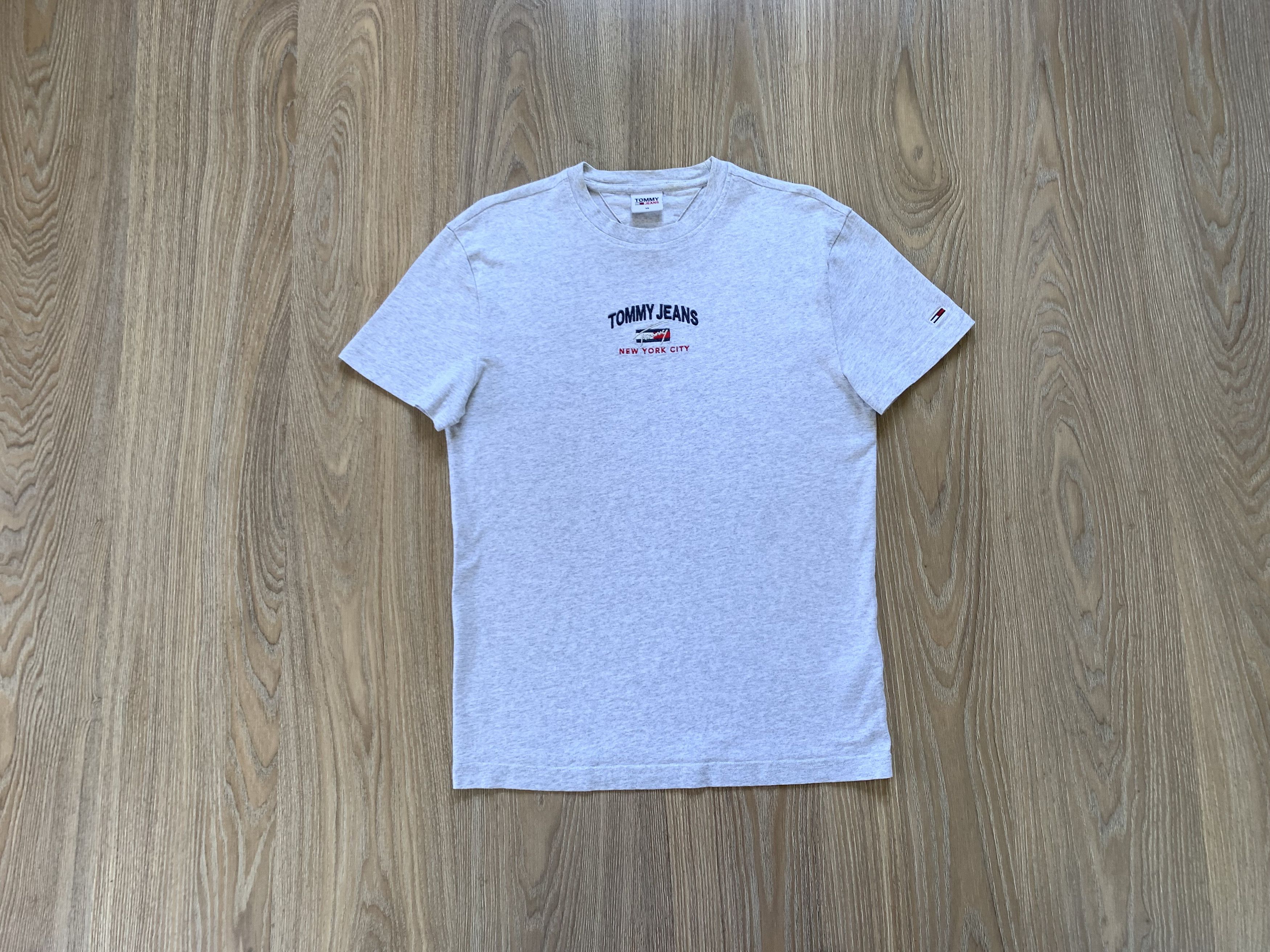 Tommy Hilfiger × Tommy Jeans Tommy Hilfiger Jeans Flag T Shirt Size US XS / EU 42 / 0 - 2 Thumbnail